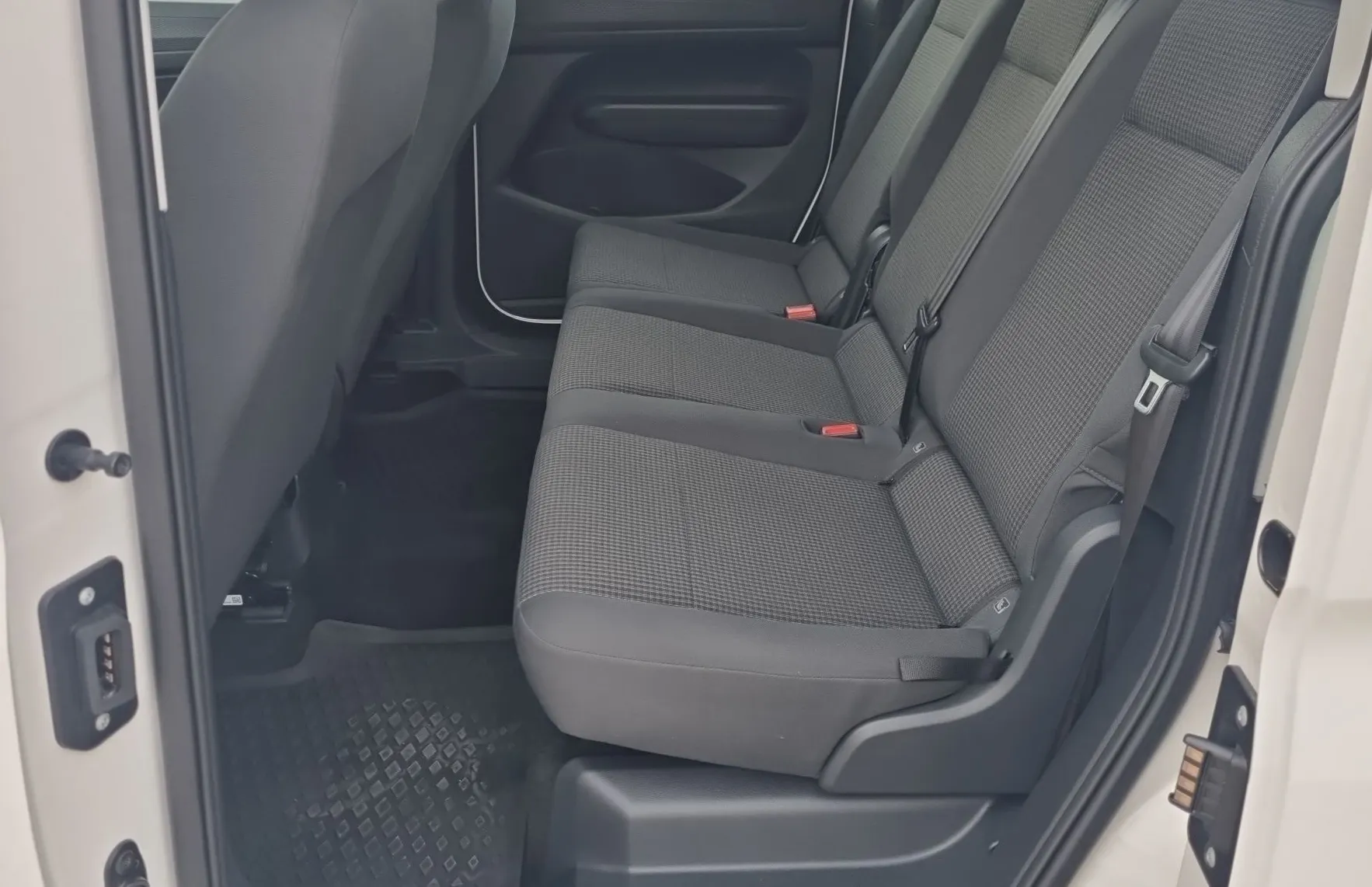 Zunanja slika - VW Caddy - 2.0 TDI 75KW LIFE. N1 ODBITEK DDV - 8