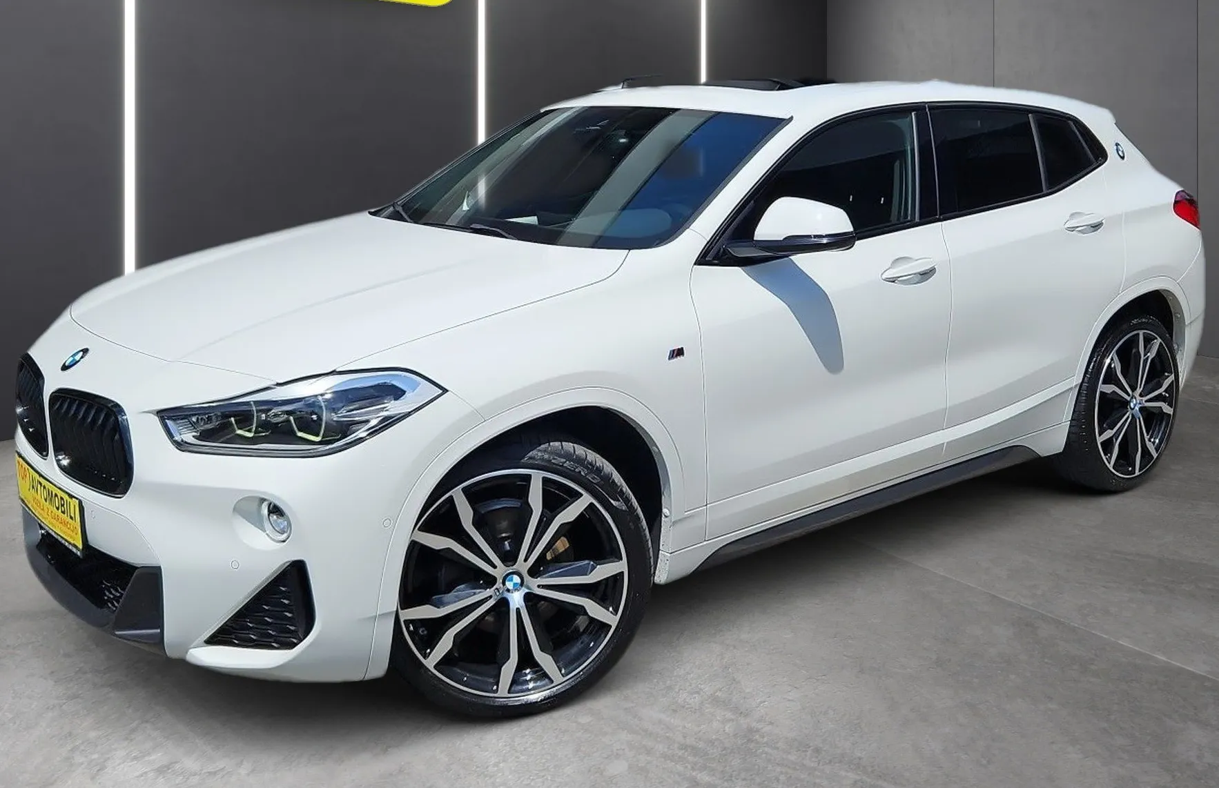 Zunanja slika - BMW X2 - serija :  xDrive18d M Sport FULL LED PANORAMA - 2