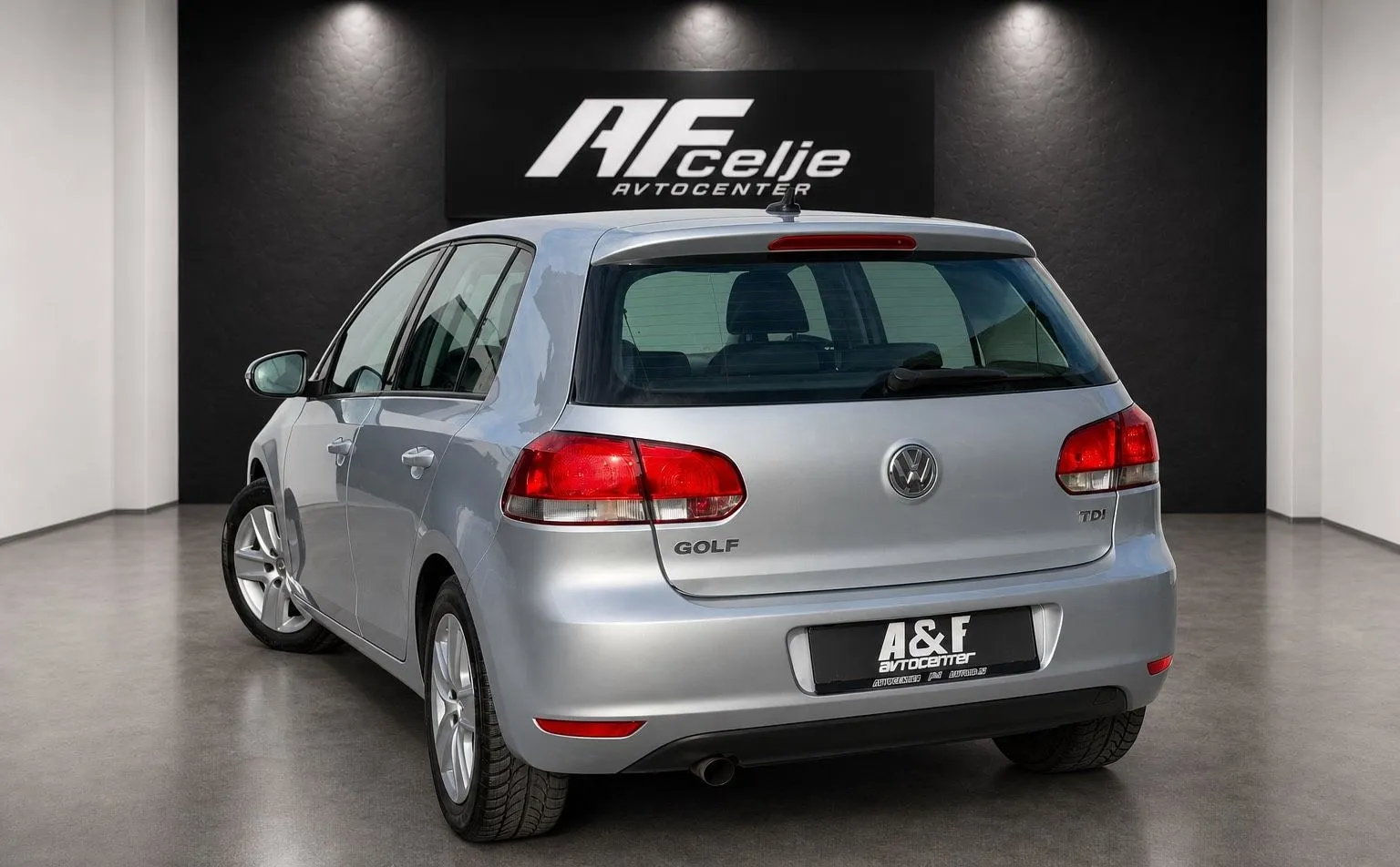 Zunanja slika - VW Golf - 1.6 TDI-SPORT LINE-NAVI-TEMPOMAT-... - 6