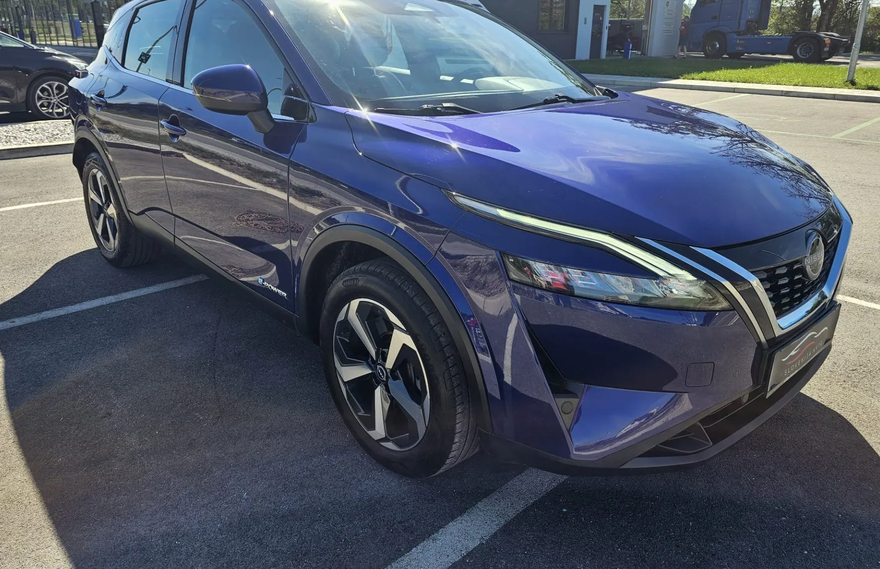 Zunanja slika - Nissan Qashqai - 1.5 E-POWER 190 CVT|fullLED|Kamera|PDC|Garancija - 3