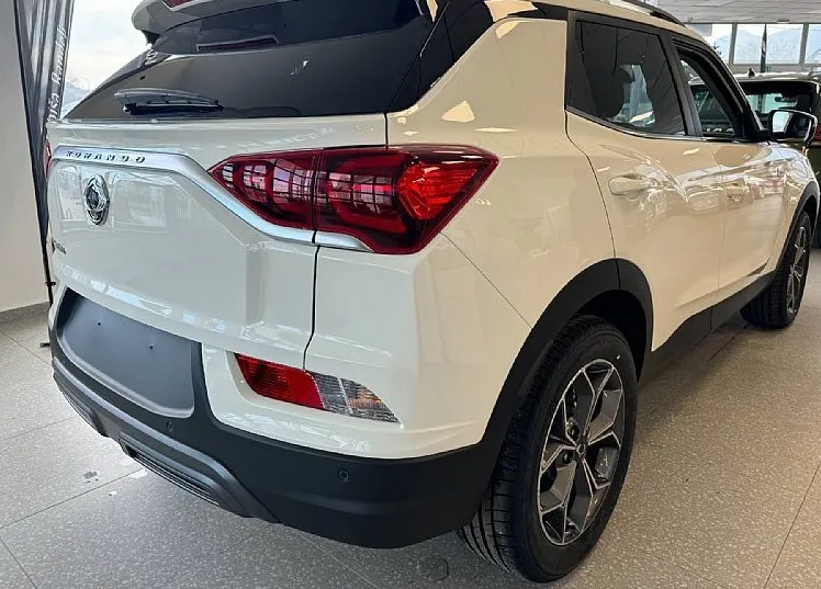 Zunanja slika - SsangYong Korando - 1.5 T-GDI Premium 4WD A T - 3
