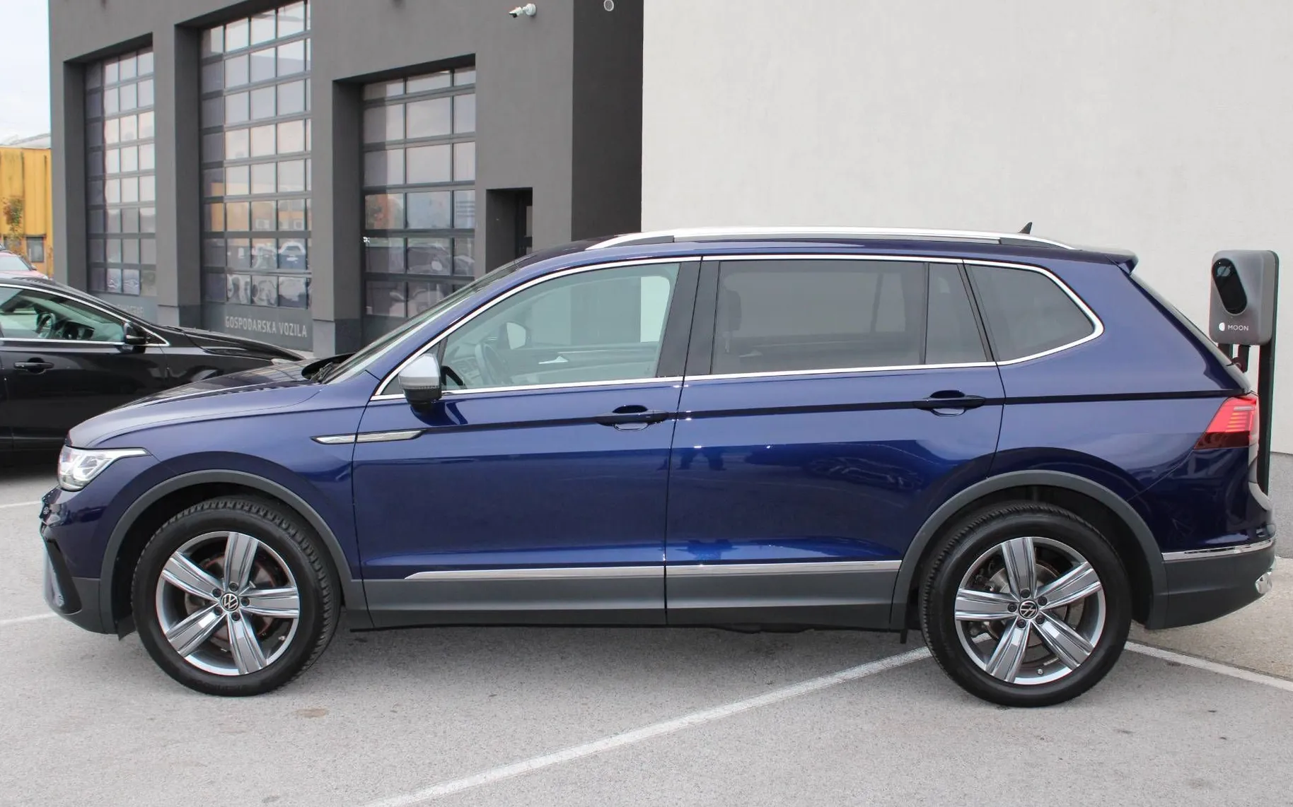 Zunanja slika - Volkswagen Tiguan Allspace - 2.0 TDI 4MOTION DCC VIRTUAL HEAD UP ACC IQ MATRIX - 5