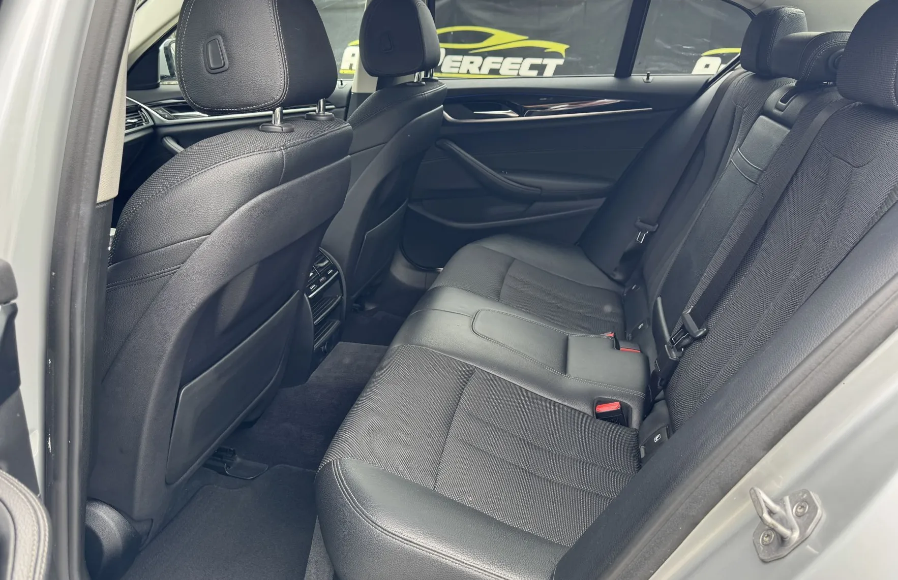 Zunanja slika - BMW Serija 5 - : 520d Aut. Sport Line |Kam||Gr.Sed.|Navi|Ambi... - 17