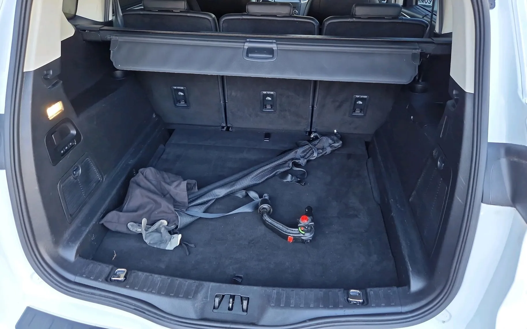 Zunanja slika - Ford S-MAX - 2.5 HYBRID FHEV TITANIUM AVT.-LED-NAVI-USNJE-KAMER - 10