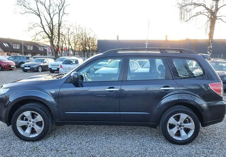 Zunanja slika - Subaru Forester - 2.0D 4X4 - HITRI KREDIT BREZ POLOGA - 2