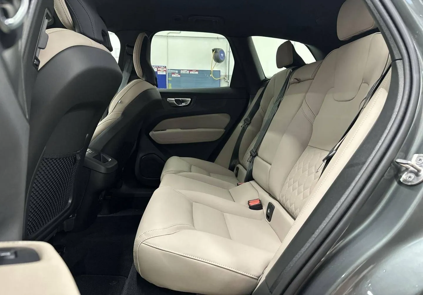 Notranja slika - Volvo XC60 - B5 P AWD Plus Dark... - 10
