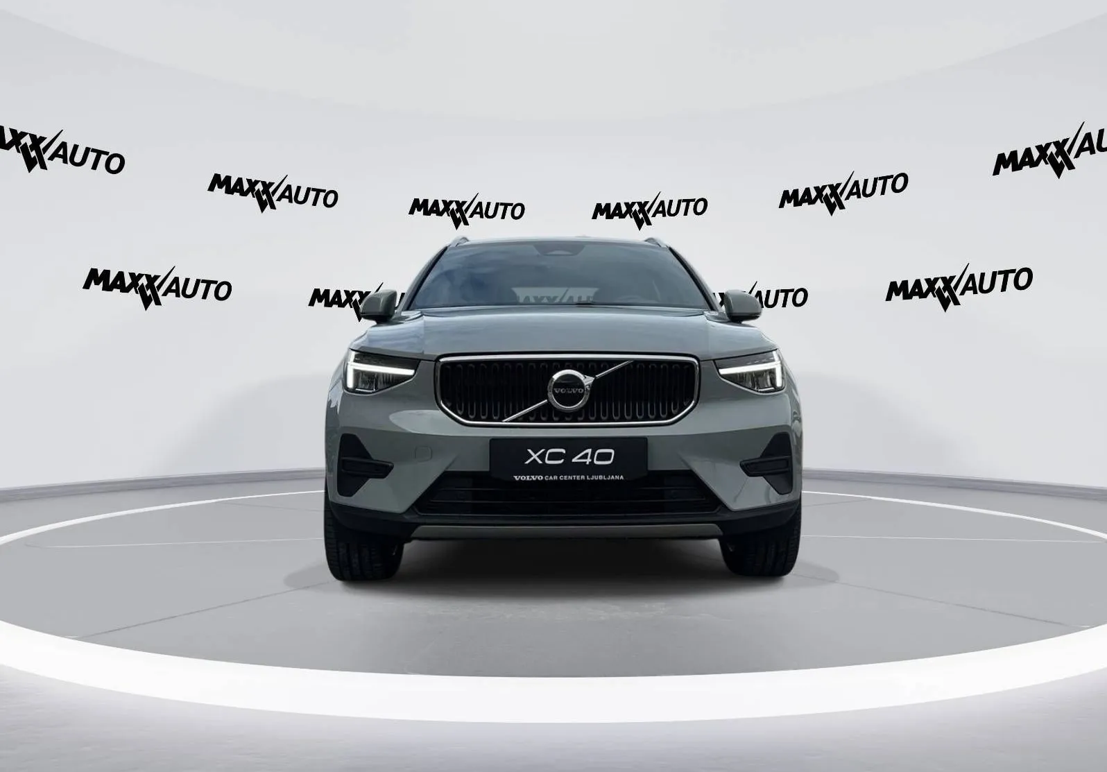 Zunanja slika - Volvo XC40 - B3P Core Avt - 1