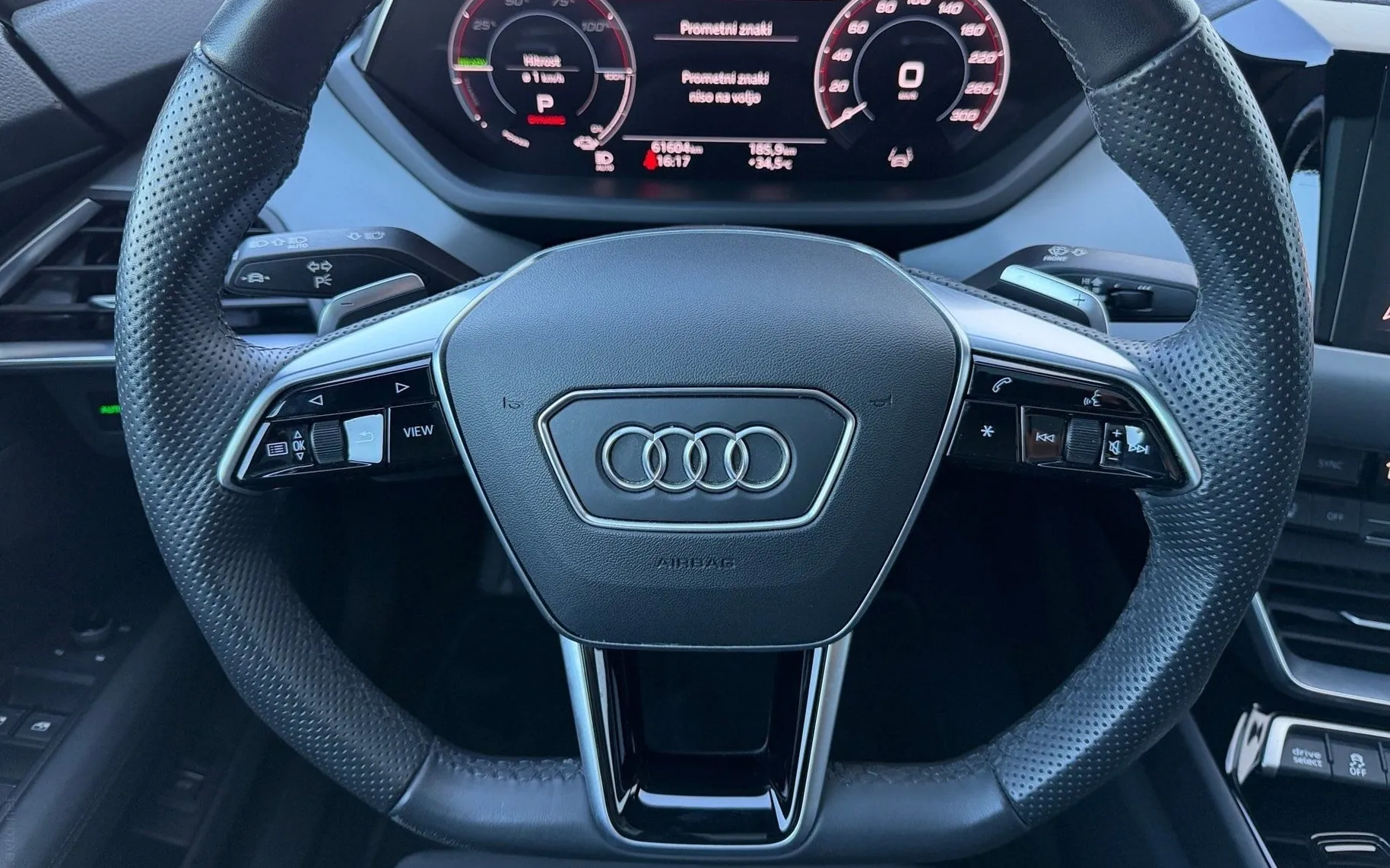 Notranja slika - Audi e-tron GT - Quattro-Zračno Vzmetenje Panorama-Matrix-Keyles - 8
