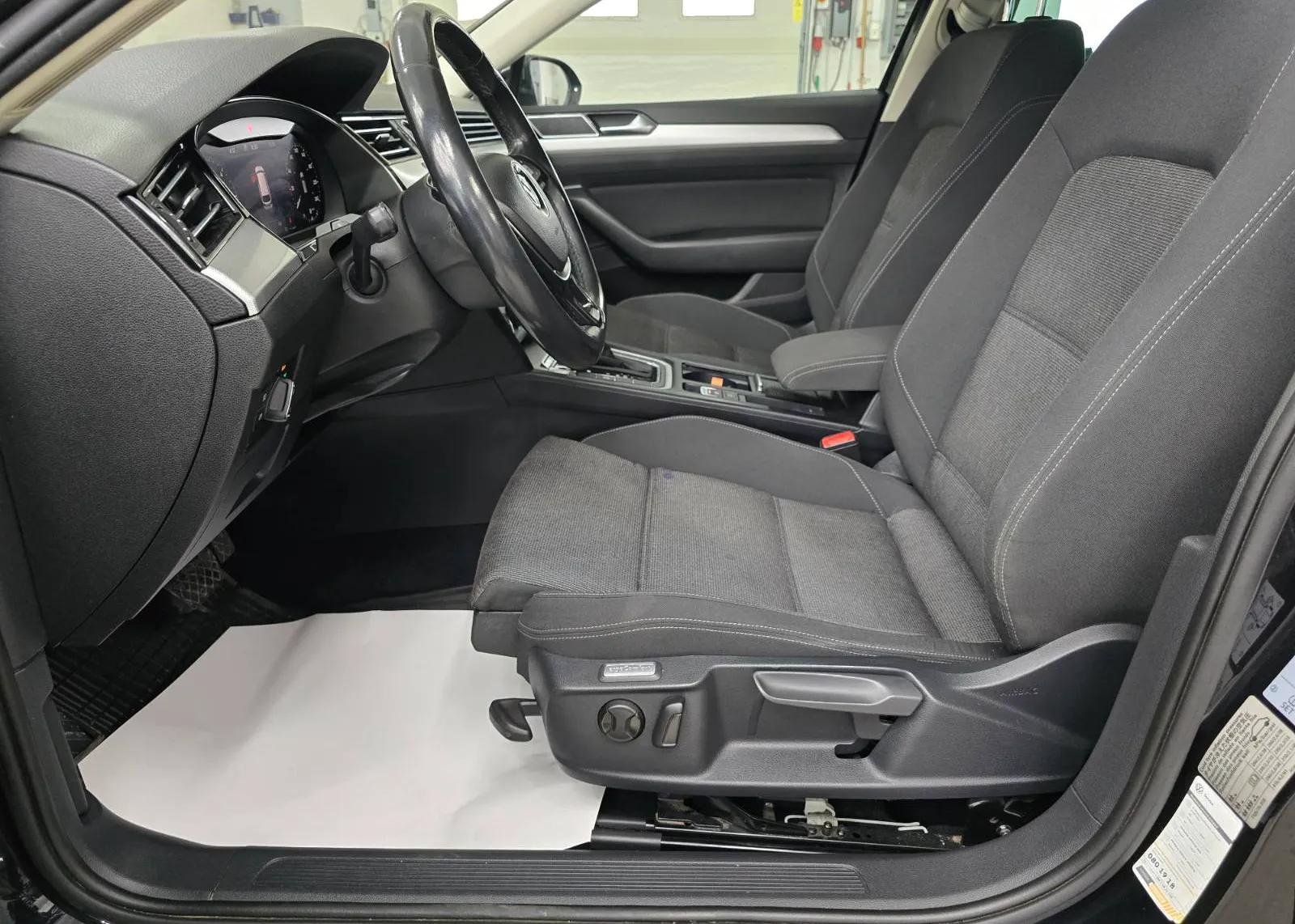 Zunanja slika - VW Passat - Variant 2,0 TDI BMT Connect DSG - 6