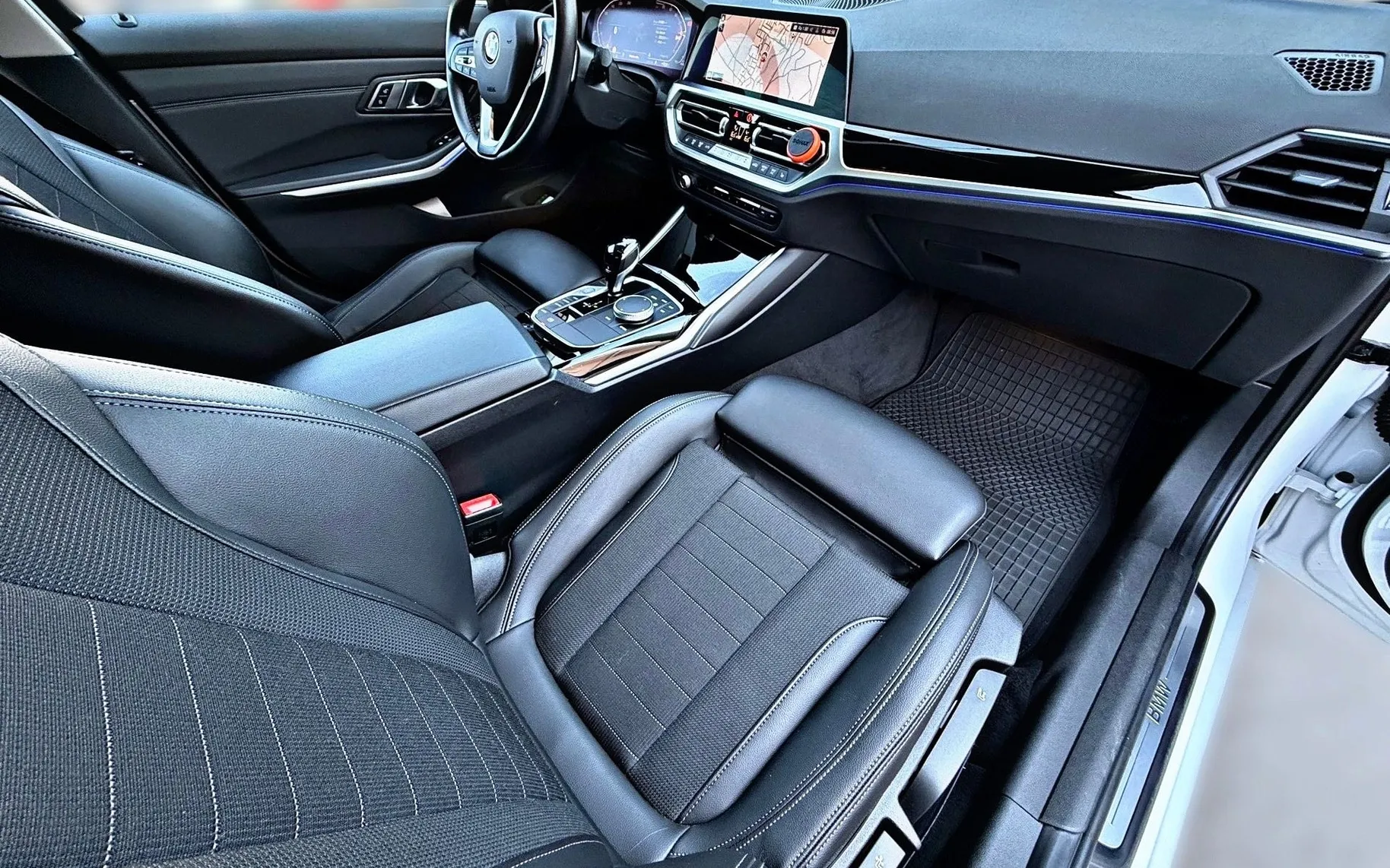 Notranja slika - BMW serija 3: - 320d xDrive Sport Line Avt - 8