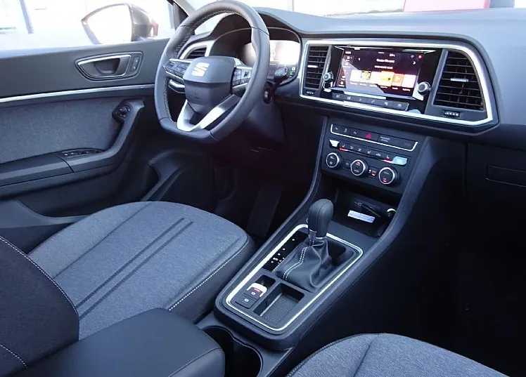 Zunanja slika - Seat Ateca - 1.5 TSI DSG 150KM  STYLE EDITION - VL. KLJUKA - - 11