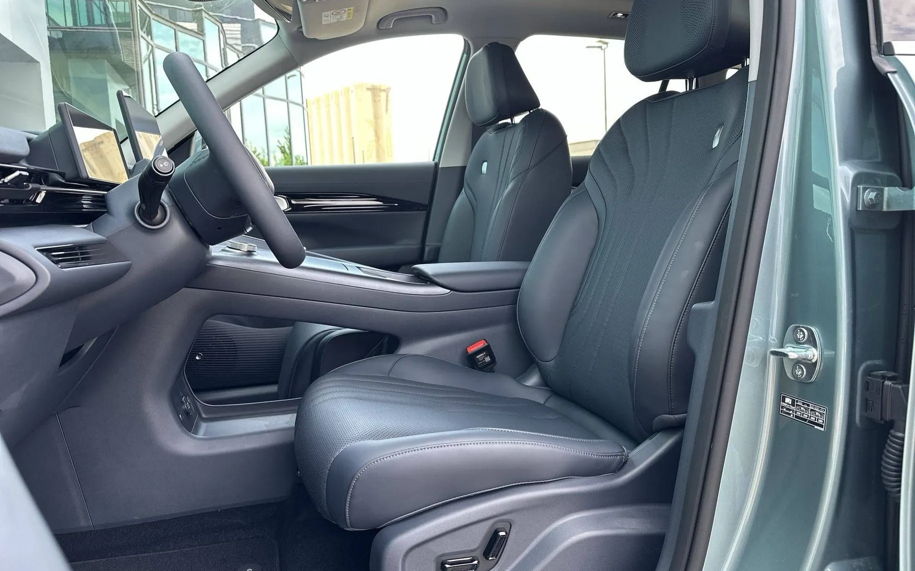 Notranja slika - Geely EX5 - MAX... - 10