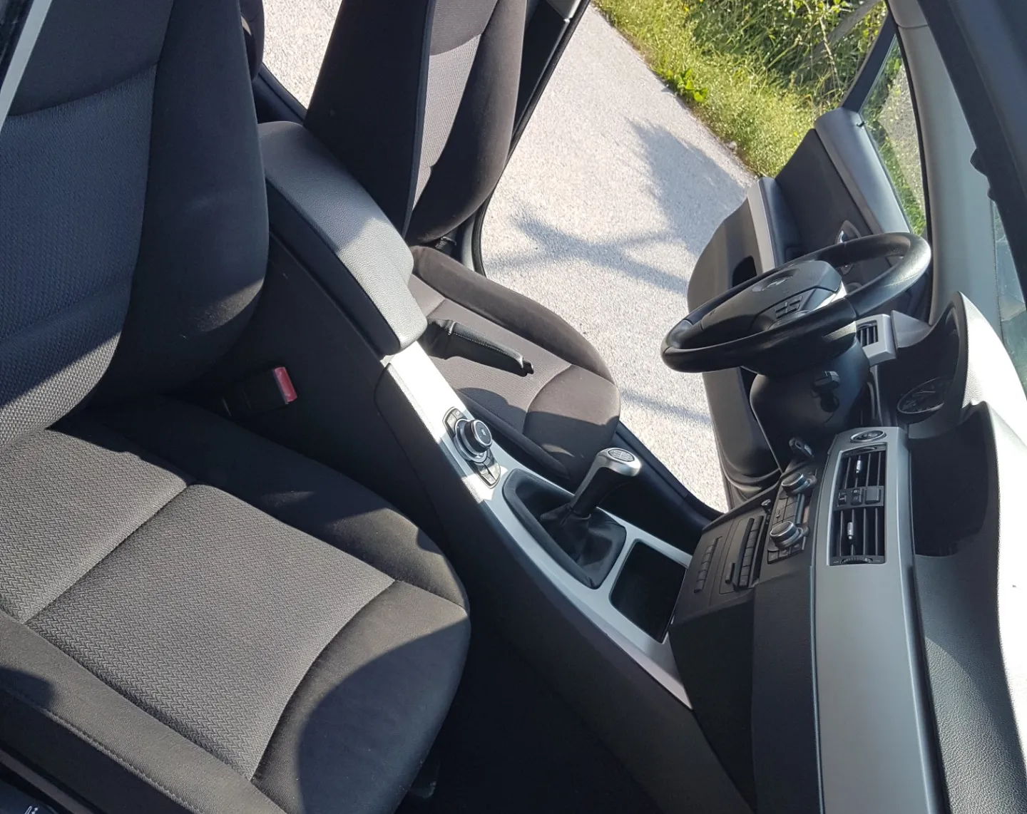 Zunanja slika - BMW M3 Touring - Serija 3 318d Touring - 12