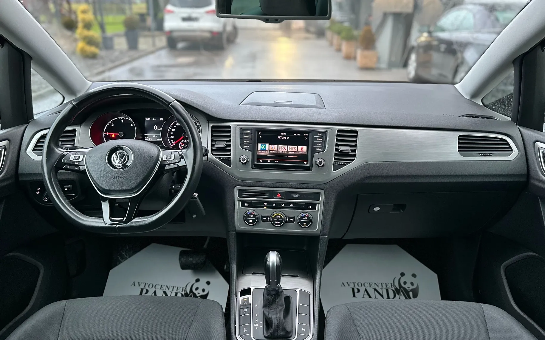 Zunanja slika - Volkswagen Golf - Sportsvan 1.6 TDI DSG Comfortline+ACC+ALU+NAVI+2X PDC - 9