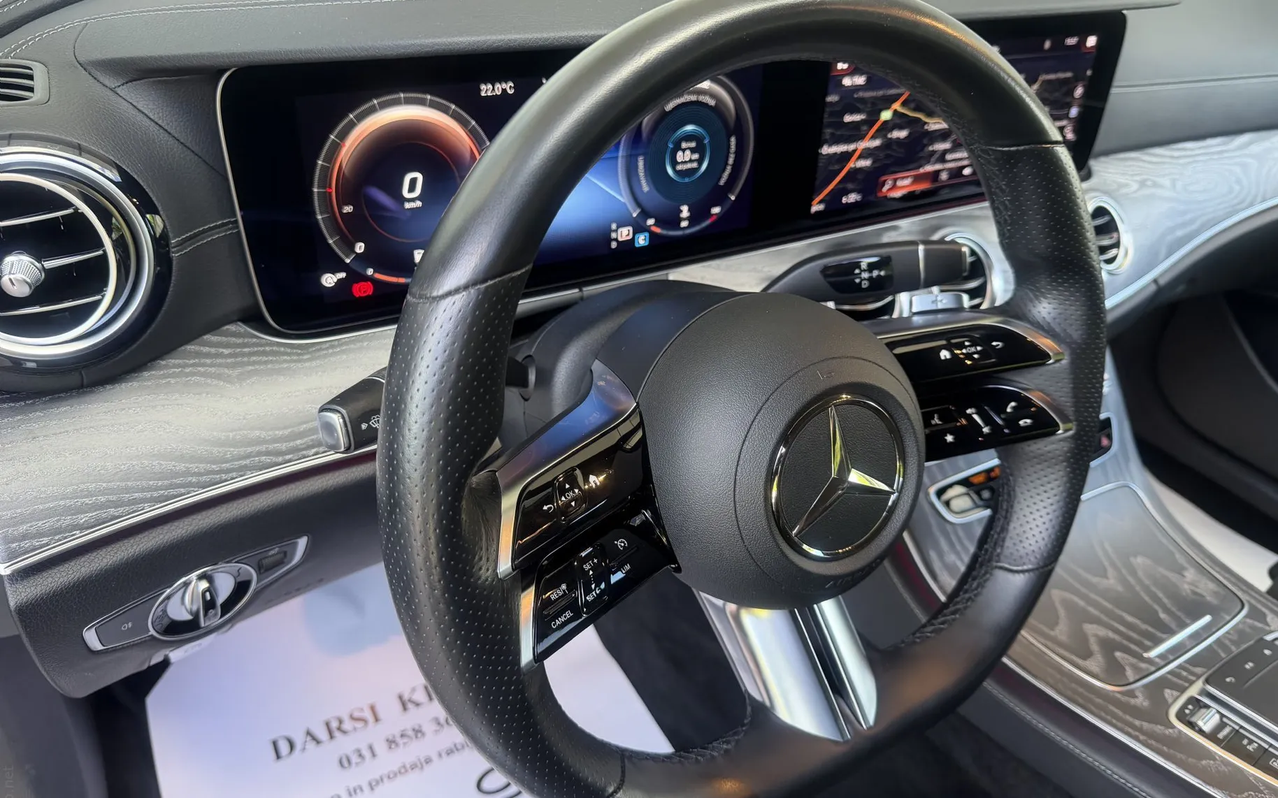 Zunanja slika - Mercedes-Benz E-Razred - E220d AMG WIDE MULTIBEAM WEBASTO PRIKLOP ALU20 - 19
