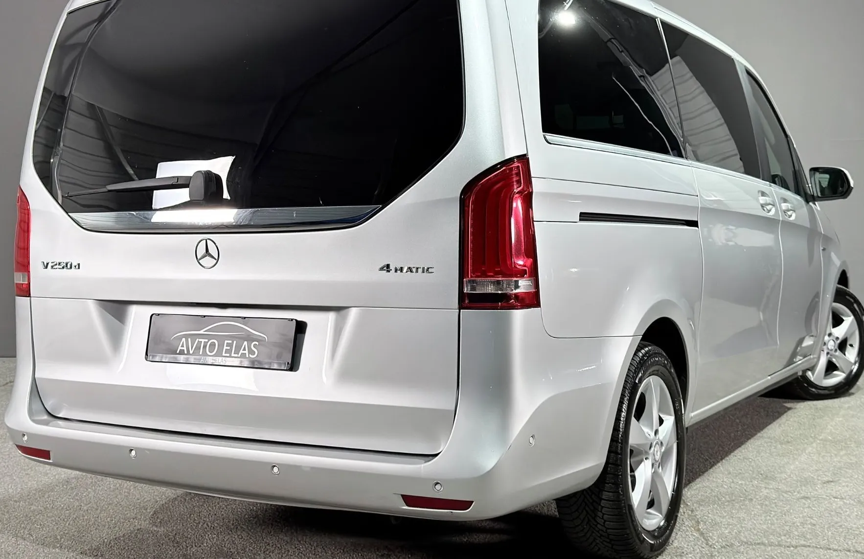 Zunanja slika - Mercedes-Benz V-Razred - 250d 4MATIC - 360 KAM. - LINE ASS. - AKTIVNI TEMP - 6