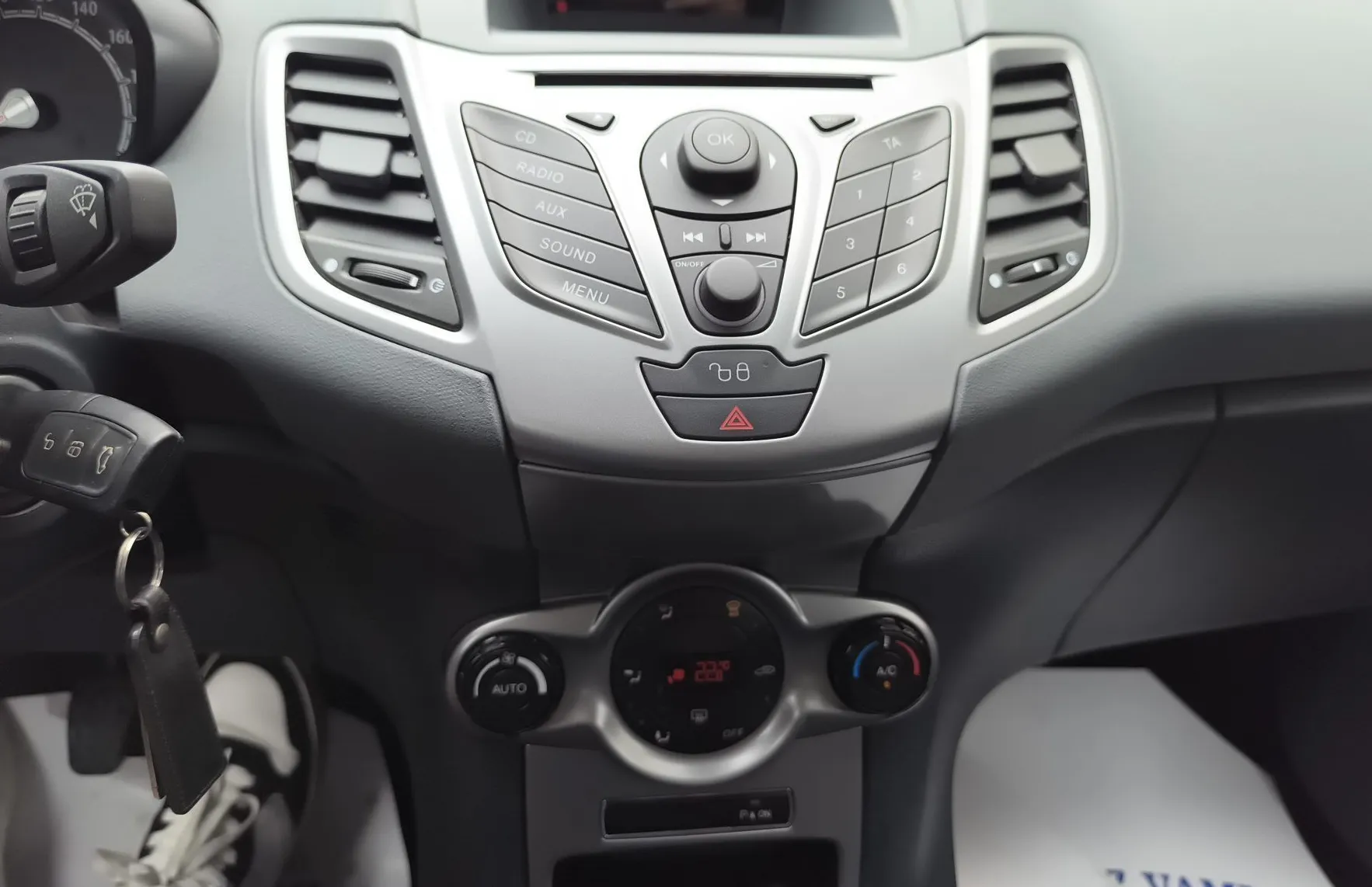 Zunanja slika - Ford Fiesta - Trend 1.4 16V-SLO-1.LAST.-SAMO 41TKM-KOT NOVA - 11