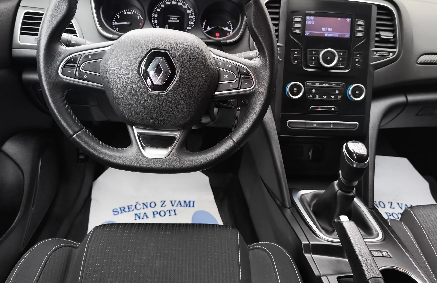 Zunanja slika - Renault Mégane - Megane Berline TCe 100 SLO POREKLO - 1.LASTNIK - 10