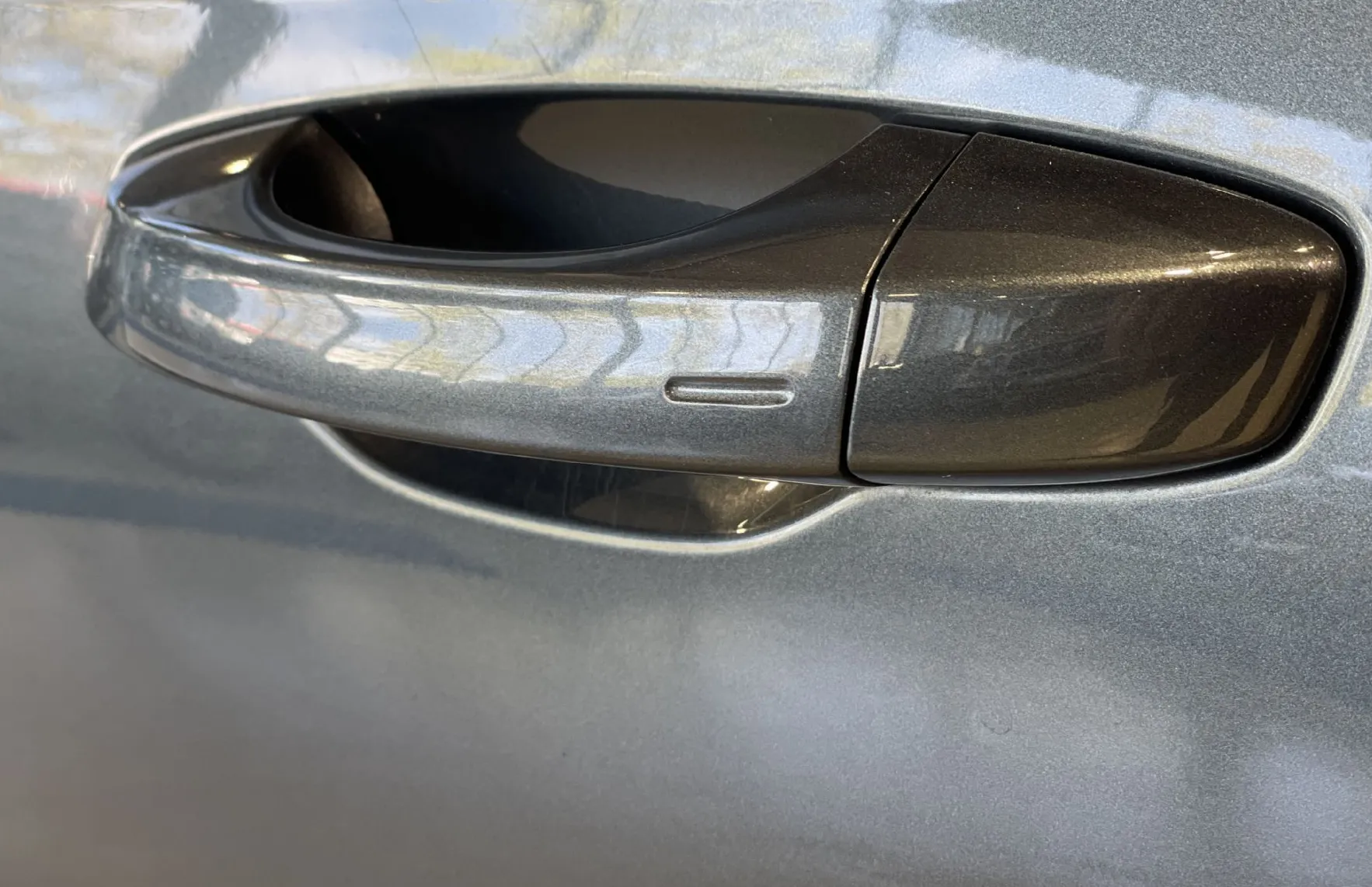 Zunanja slika - Škoda Karoq - 1.LASTNIK-SLO-KEYLESS-KAMERA-RADAR-ALU - 6