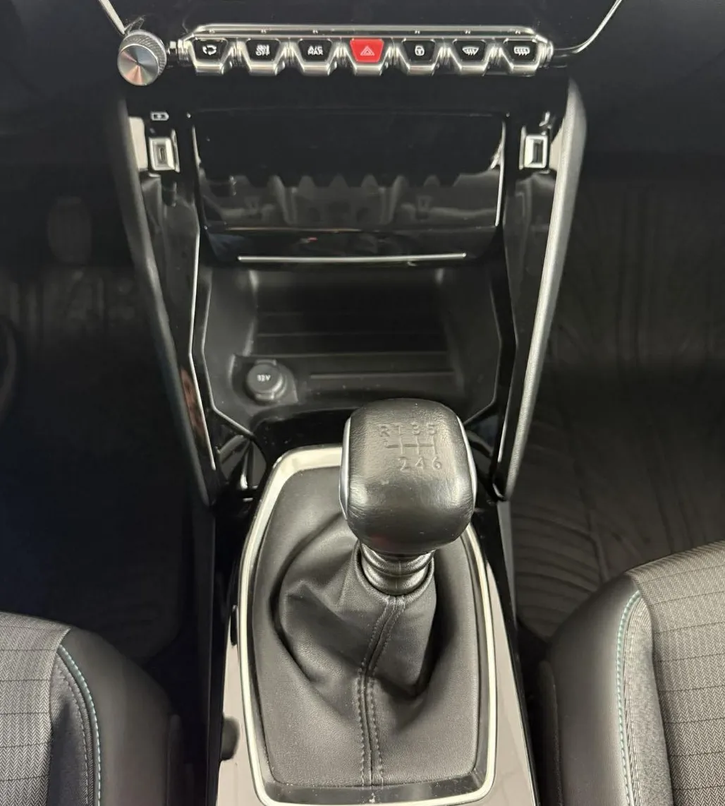 Zunanja slika - Peugeot 2008 - Peugeot  ALLURE PACK 1.2 PURETECH 130STT - 4