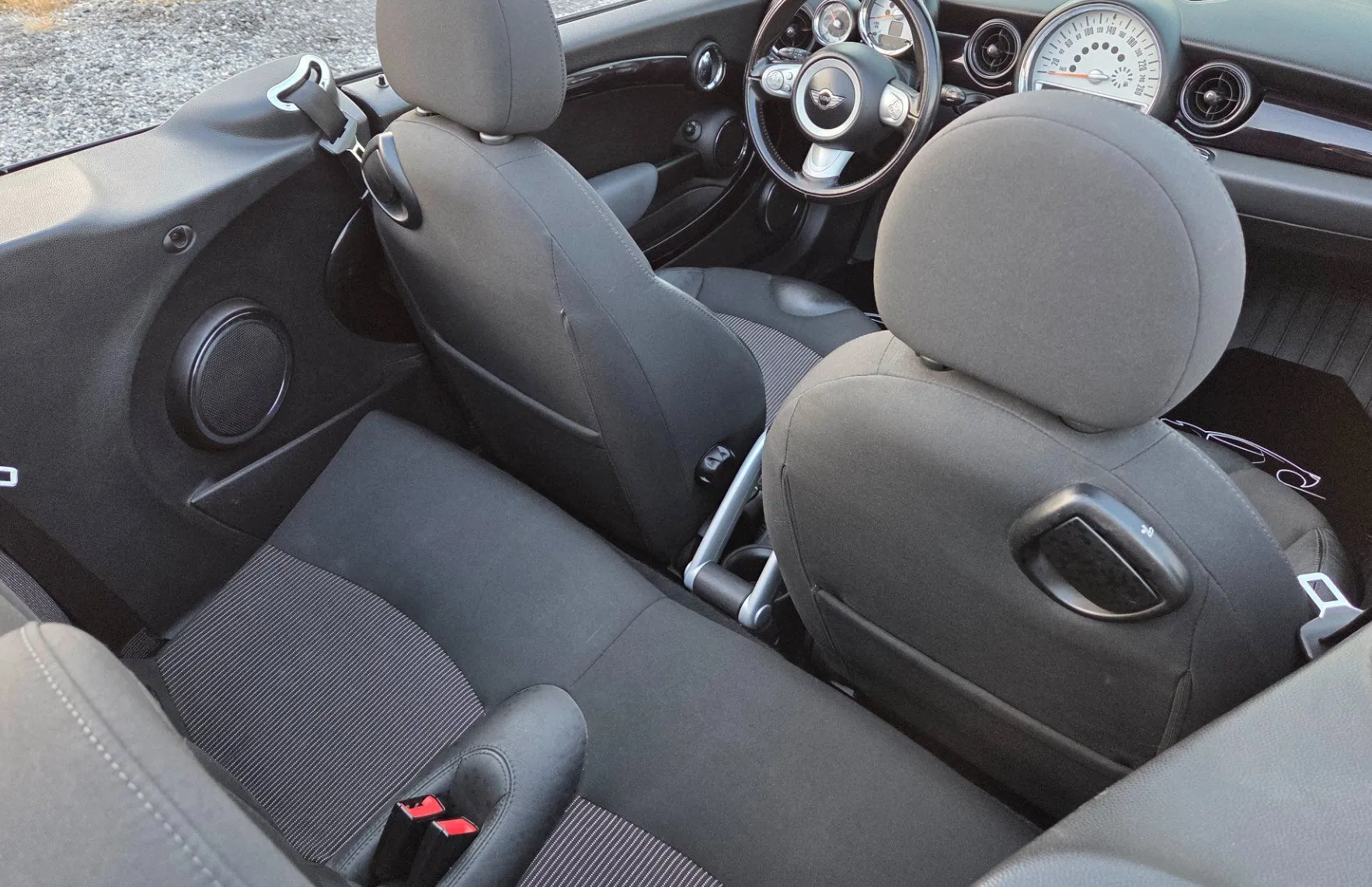 Zunanja slika - MINI Cabrio - One KLIMA-ALU17-BI XENON-USNJE-SERVISNA - 16