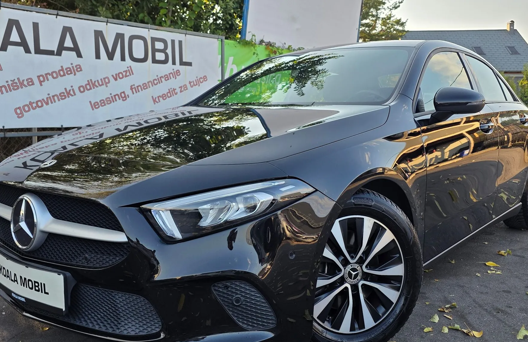 Zunanja slika - Mercedes-Benz A-Razred - A LIMUZINA 180D LED-WIDESCR-KAMERA-GRETJE SEDEŽEV - 1