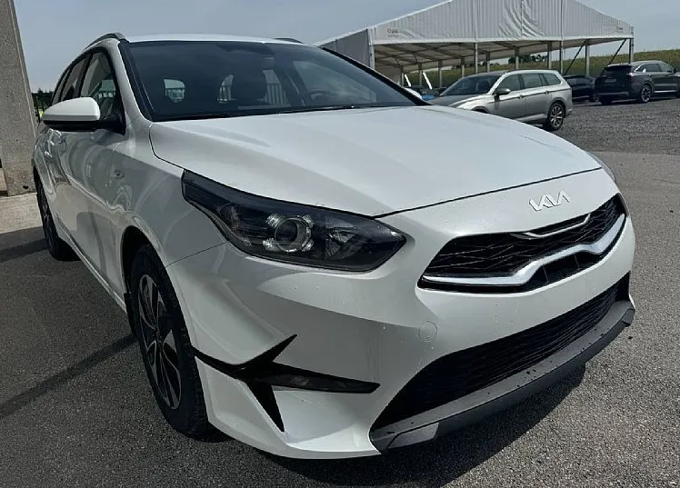 Zunanja slika - KIA Ceed - SW 1.5 T-GDi LX Champion+ ISG. M T 103 kW - 1