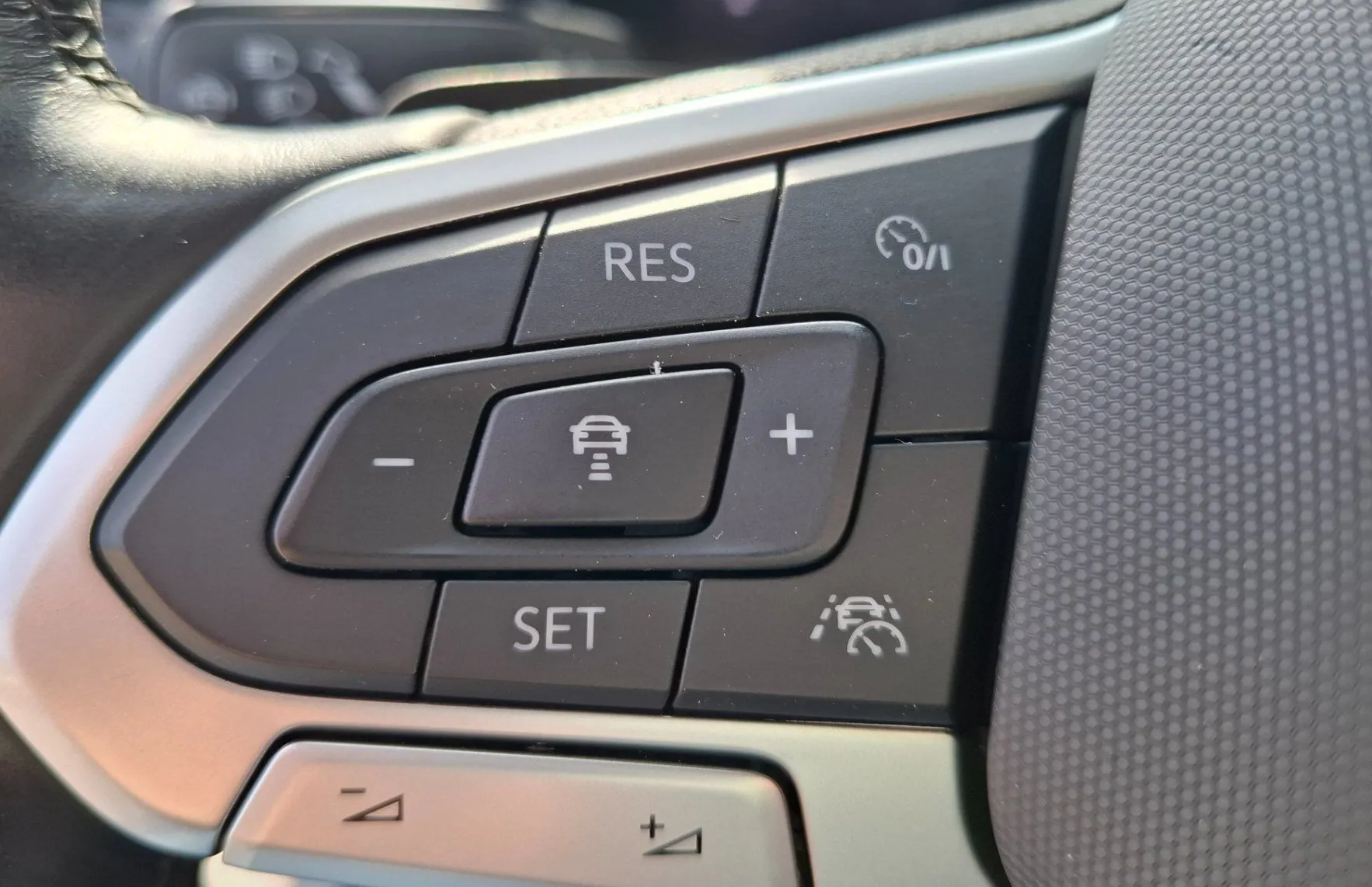 Zunanja slika - Volkswagen Taigo - 1.0 TSI AVTOMATIK+ACC+PDC+DAB+NAVI + SERVISNA KNJ. - 15
