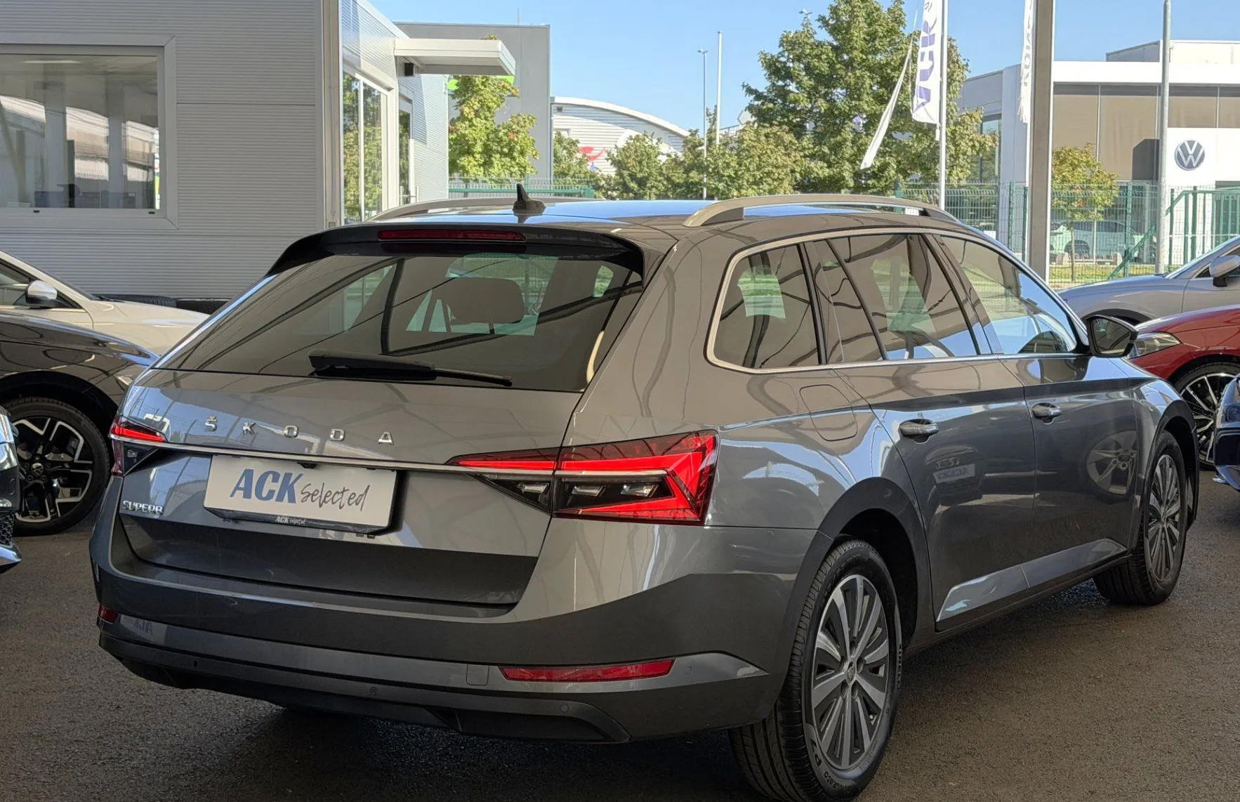 Zunanja slika - Škoda Superb - Style Combi 2.0 TDI DSG - ACC - KAMERA - MRTVI KOT - 4