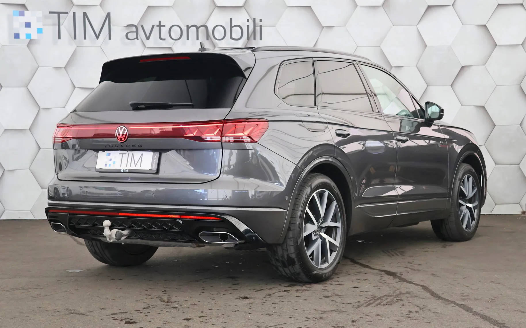 Zunanja slika - Volkswagen Touareg - 3.0 V6 TDI 4-Motion Tiptronic R-Line 286KM - 3