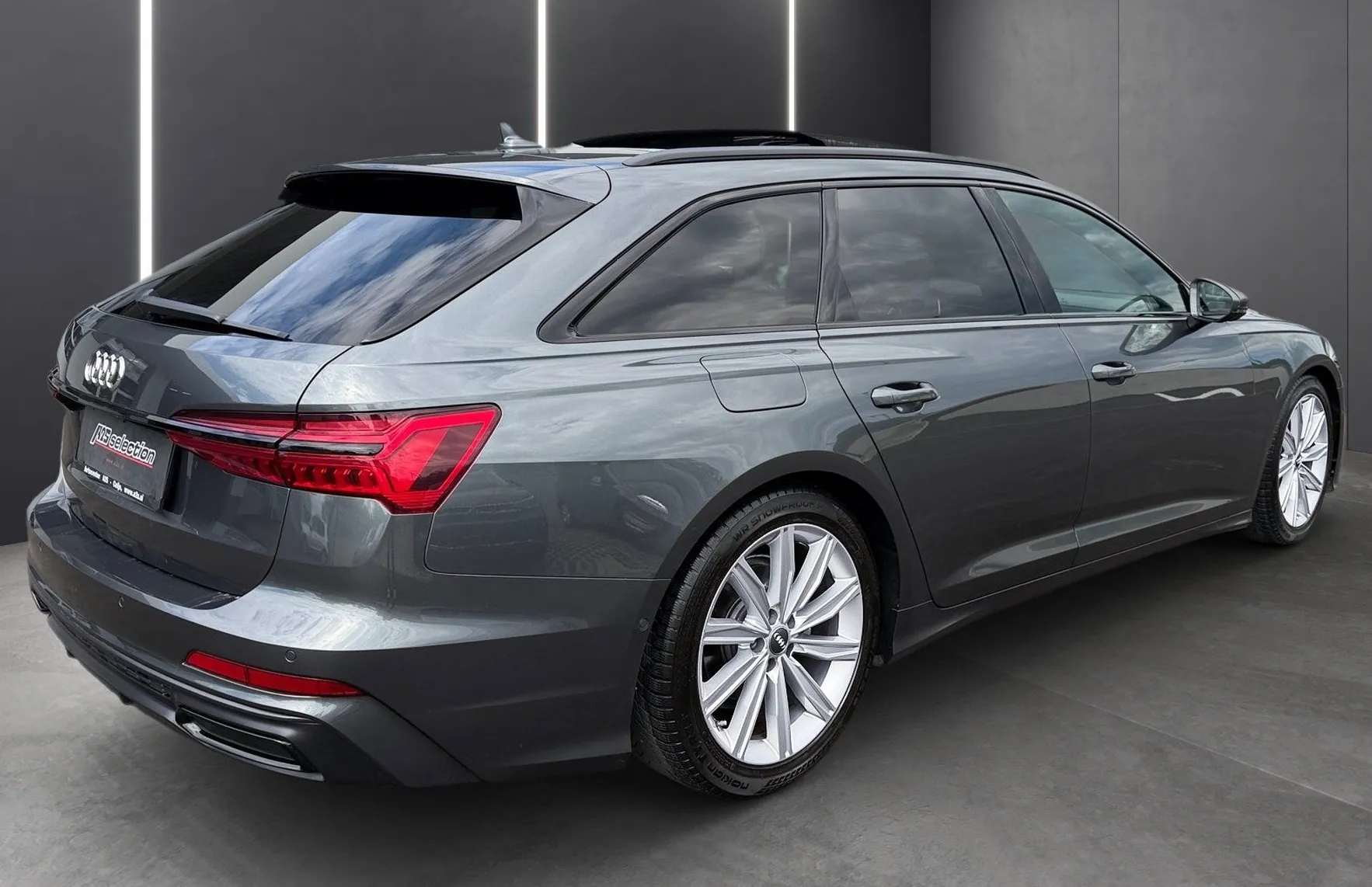Zunanja slika - Audi A6 - Avant 40 TDI S tronic-S LINE-Panorama-Vlečna kljuka-HD - 3