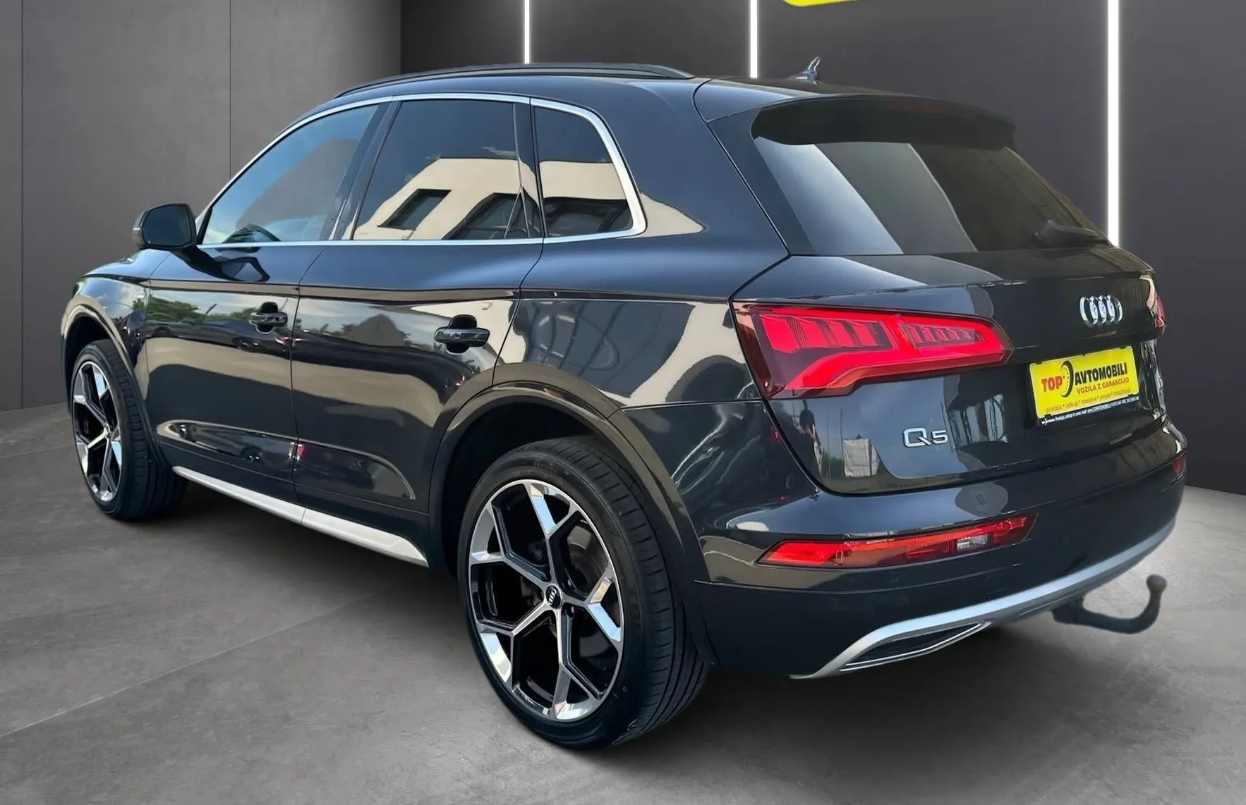 Zunanja slika - Audi Q5 - 40 TDI QUATTRO S-LINE MATRIX VIRTUAL NAVI TEMP P - 5