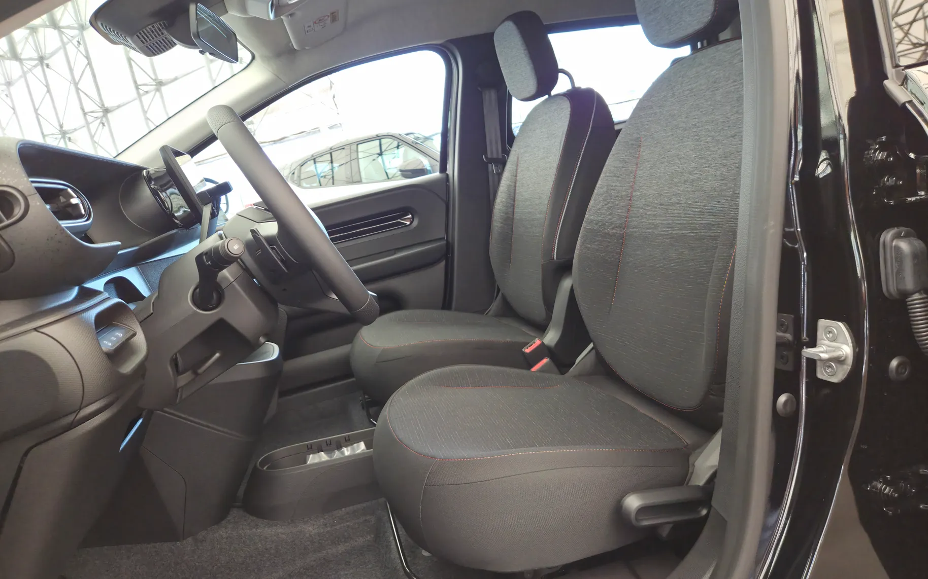 Zunanja slika - Renault Twingo - Techno E-Tech+Gretje sedežev - 18