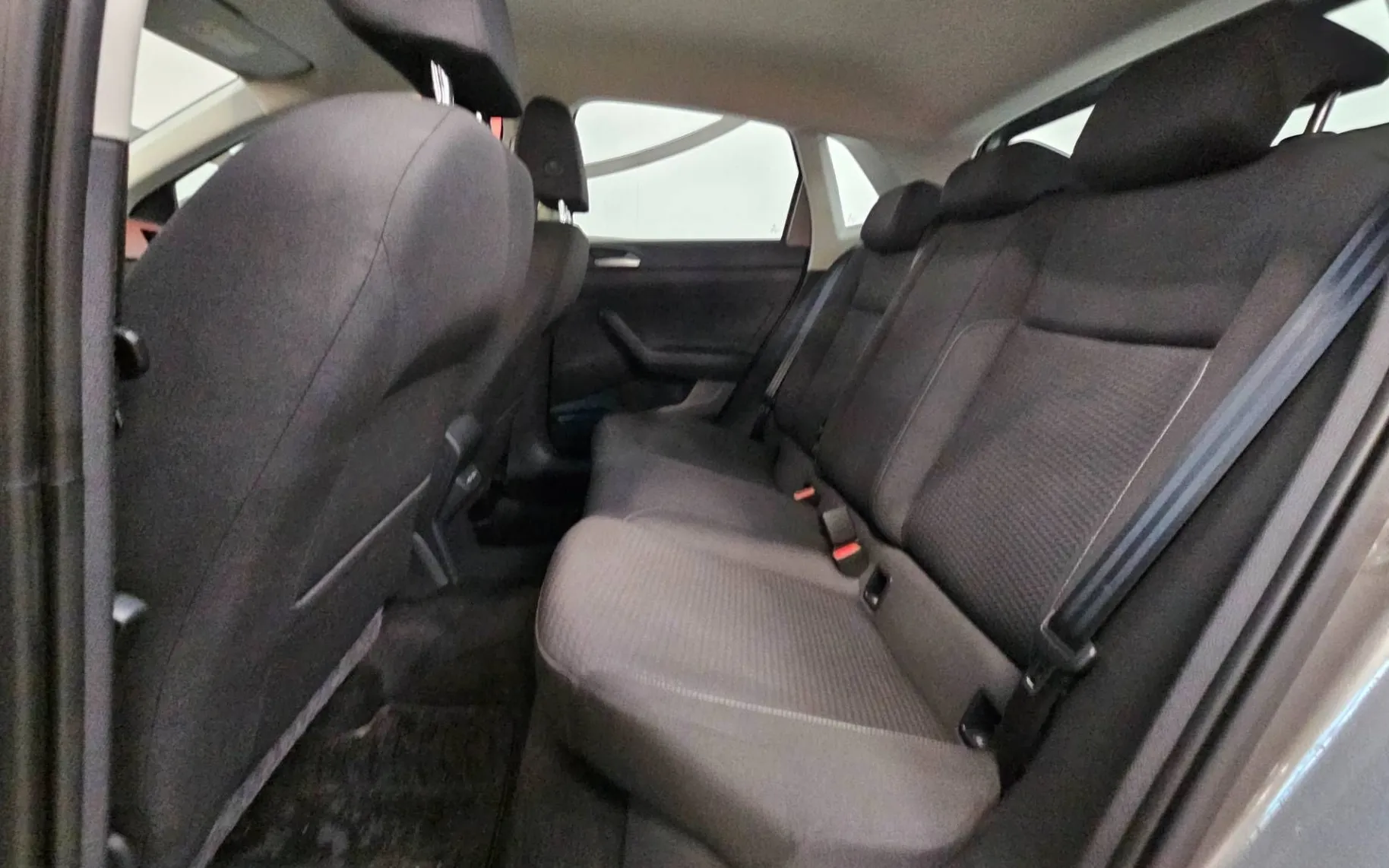 Notranja slika - Volkswagen Polo - 1.0 TSI Life - 9