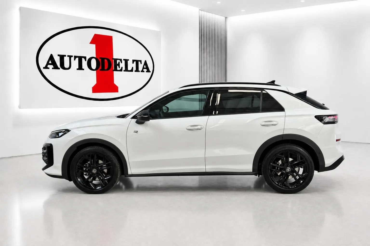 Zunanja slika - Volkswagen T-Roc - 1.5 eTSI R-Line DSG - 3