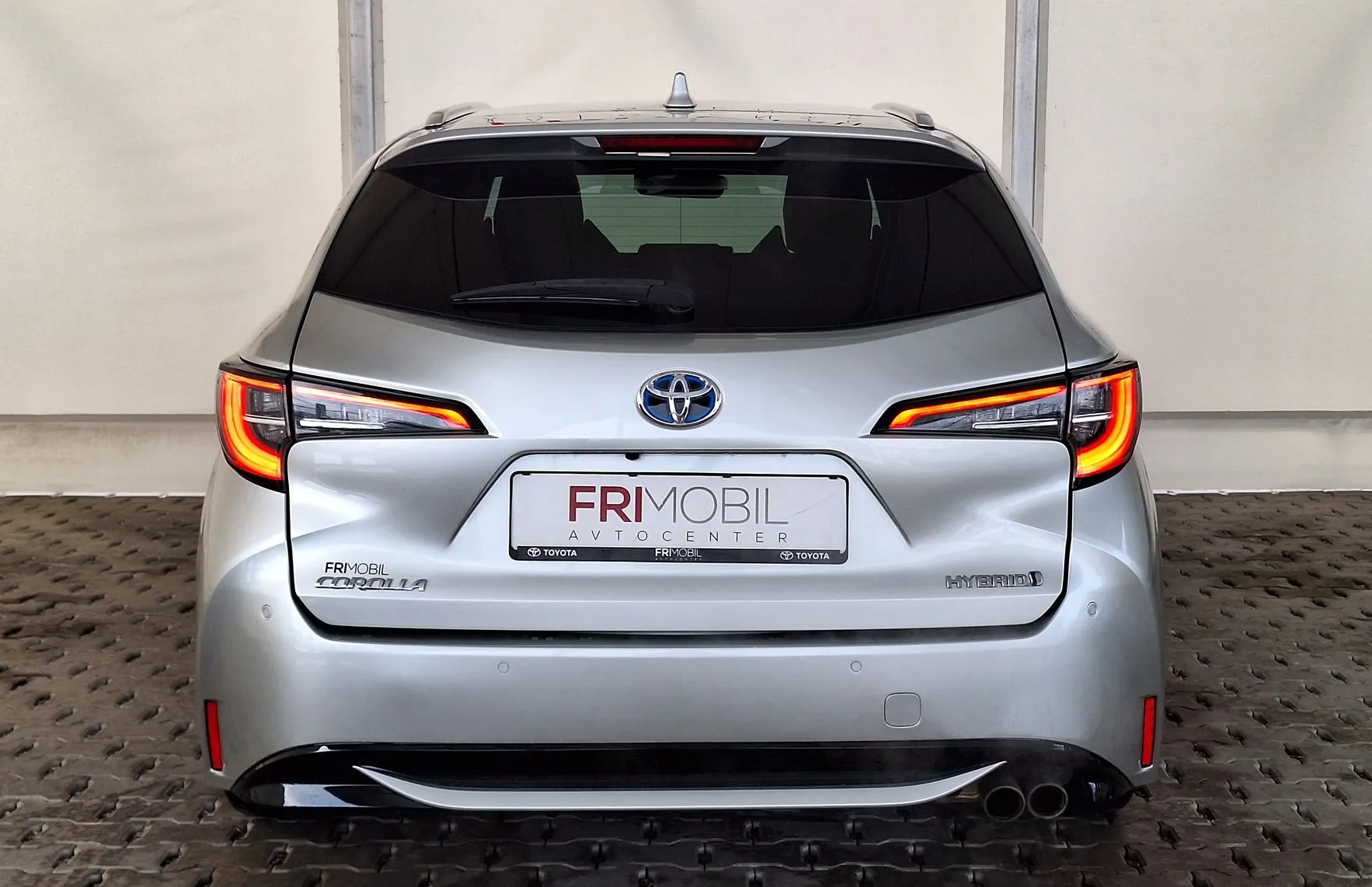 Zunanja slika - Toyota Corolla - 2.0 Executive Hybrid Dynamic Force - 6
