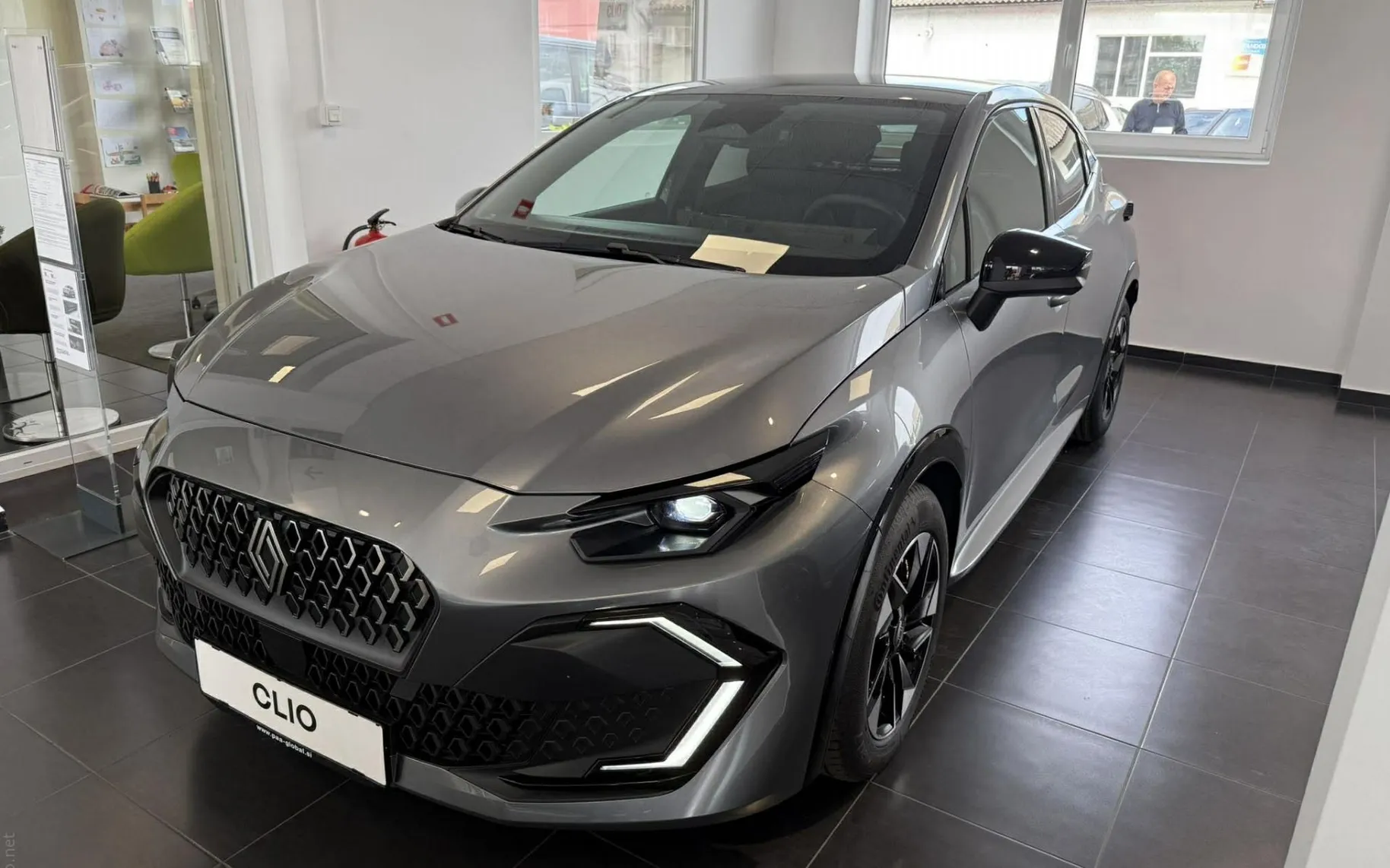 Zunanja slika - Renault Clio - TCe 115 Techno - 6