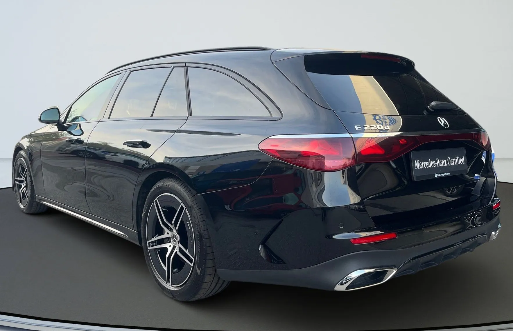Zunanja slika - Mercedes-Benz E-Razred - E 220 d T AMG Line Avt. - 4