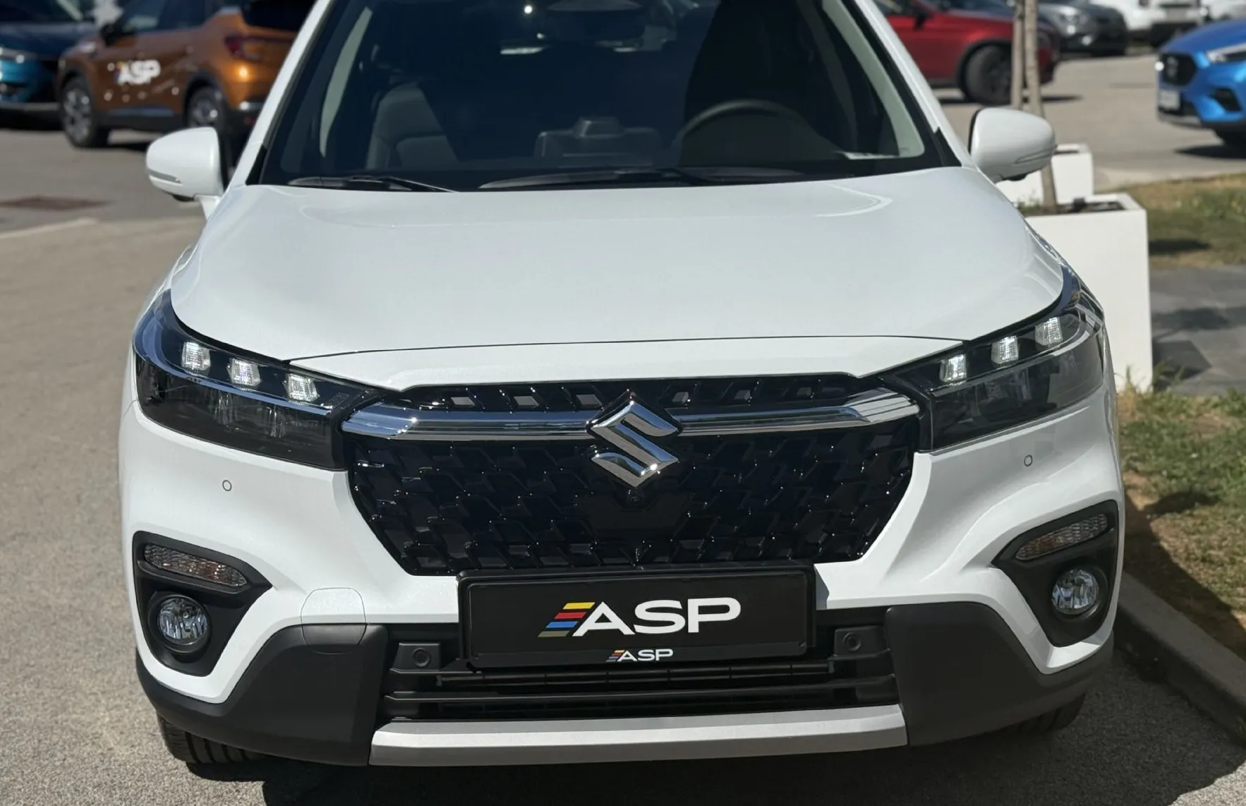 Zunanja slika - Suzuki S-Cross - 1.4 Boosterjet AllGrip Hibrid Elegance - 2
