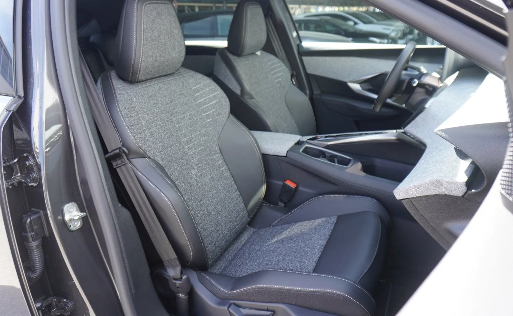 Zunanja slika - Peugeot 3008 - 1.2 MHEV  136  145 Allure Avt. - 11