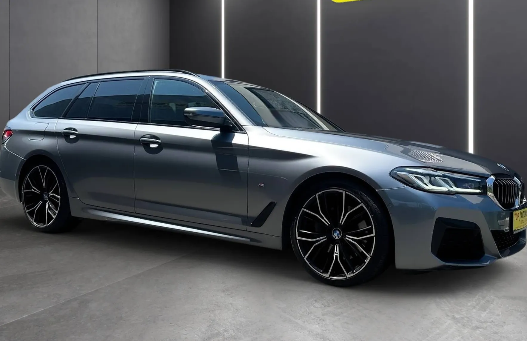 Zunanja slika - BMW Serija 5 - Touring: 530d xDrive M SPORT PAKET LED NAVI KAM VIRTUAL - 10