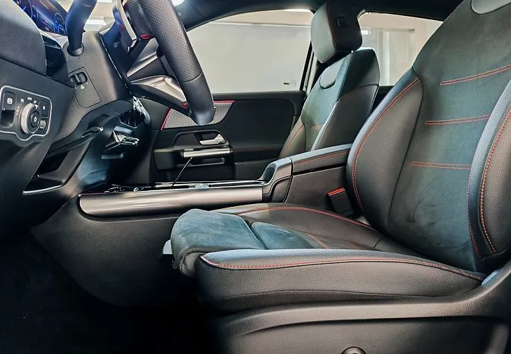 Zunanja slika - Mercedes-Benz EQA - 350 4MATIC FULL AMG-360 KAM-MRT.K-ALCANTARA-VIDEO - 9