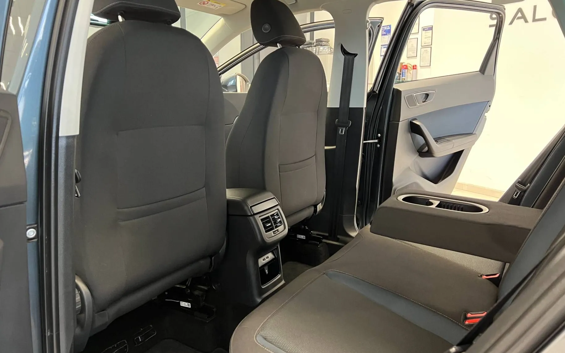 Zunanja slika - Seat Ateca - 1.4TSI-DSG-FULL-LED-KAM360-VIRTUAL-NAVI-WEBASTO... - 12