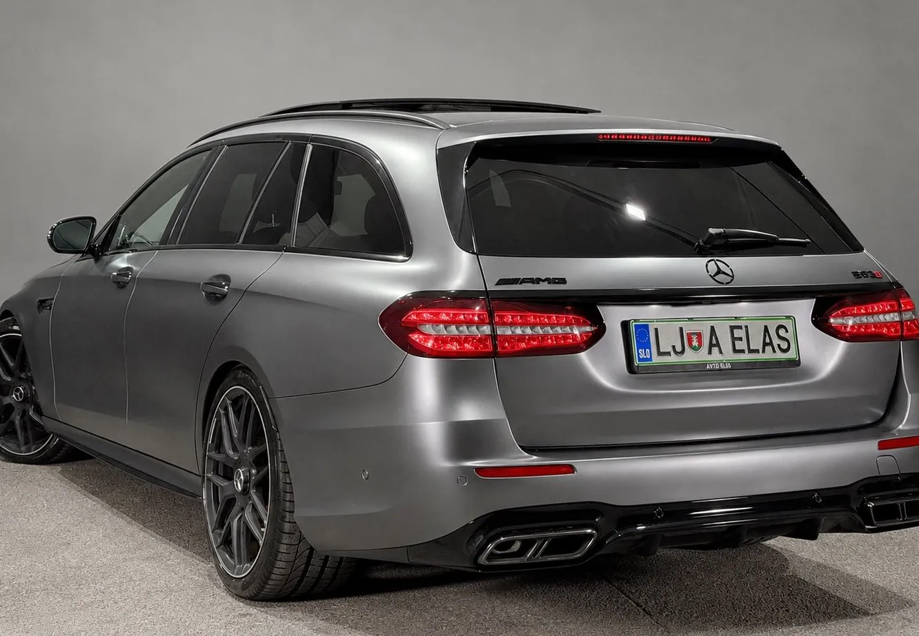 Zunanja slika - Mercedes-Benz E-Razred - E 63 S AMG 4MATIC+ - ZRAČNO - PANO - HLAJ. SED. - 5