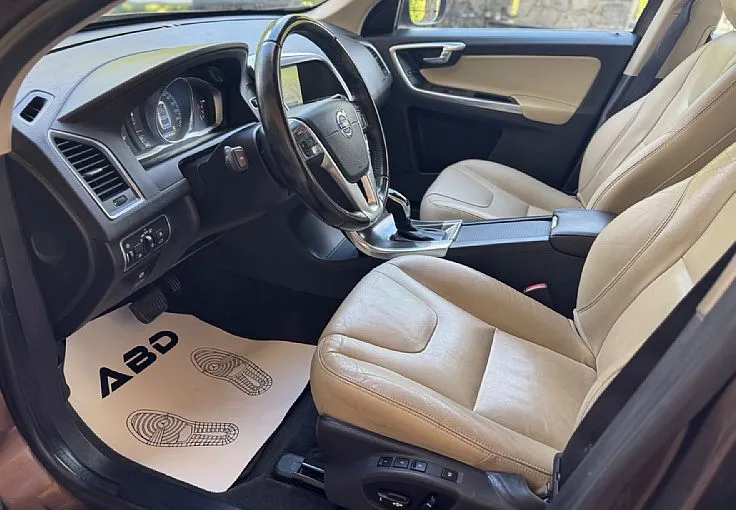Zunanja slika - Volvo XC60 - AWD D5 Summum AUT 1.LASTNIK KAMERA MEMORY VIRTUAL - 7