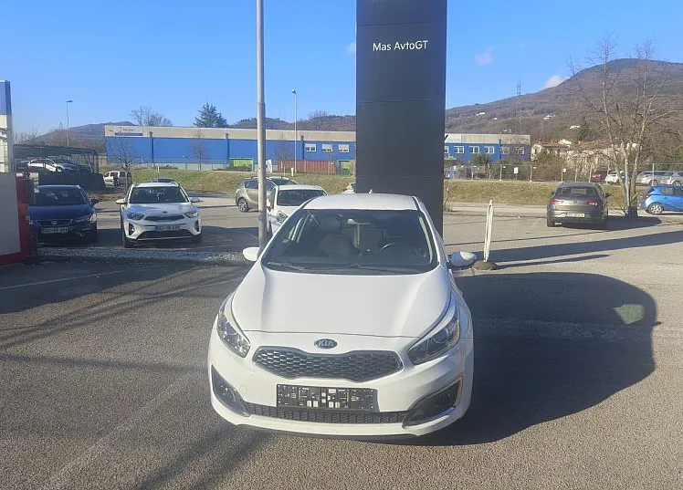 Zunanja slika - KIA Ceed - Benc. 1.4 CVVT LX Champion Navi 6M T - 1