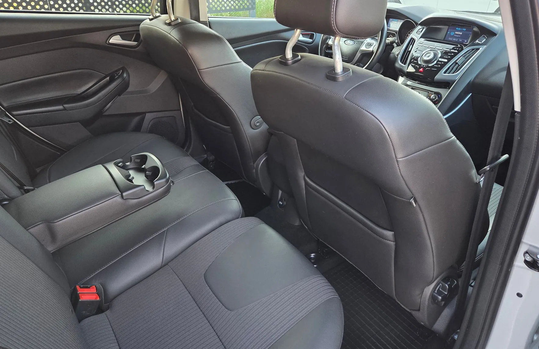 Zunanja slika - Ford Focus - Karavan 2.0TDCi Titanium NAVI-LED 2XPDC-KAMERA-ALU - 15