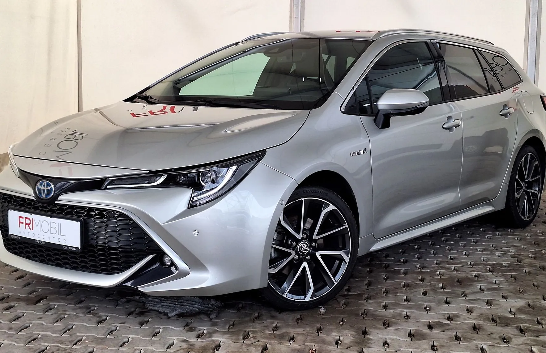 Zunanja slika - Toyota Corolla - 2.0 Executive Hybrid Dynamic Force - 1
