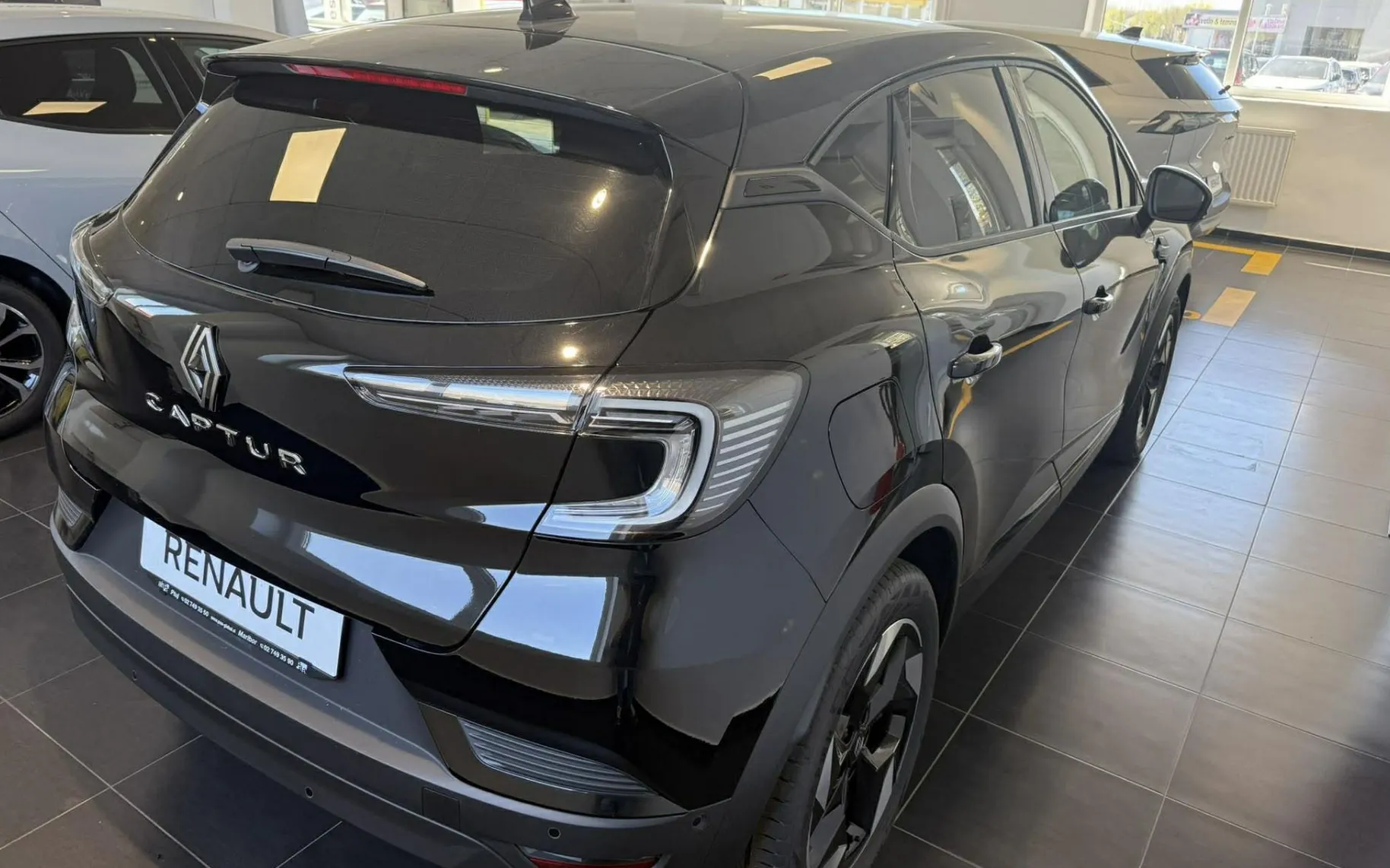 Zunanja slika - Renault Captur - TCe 140 TECHNO AKCIJA ZALOGA - 4