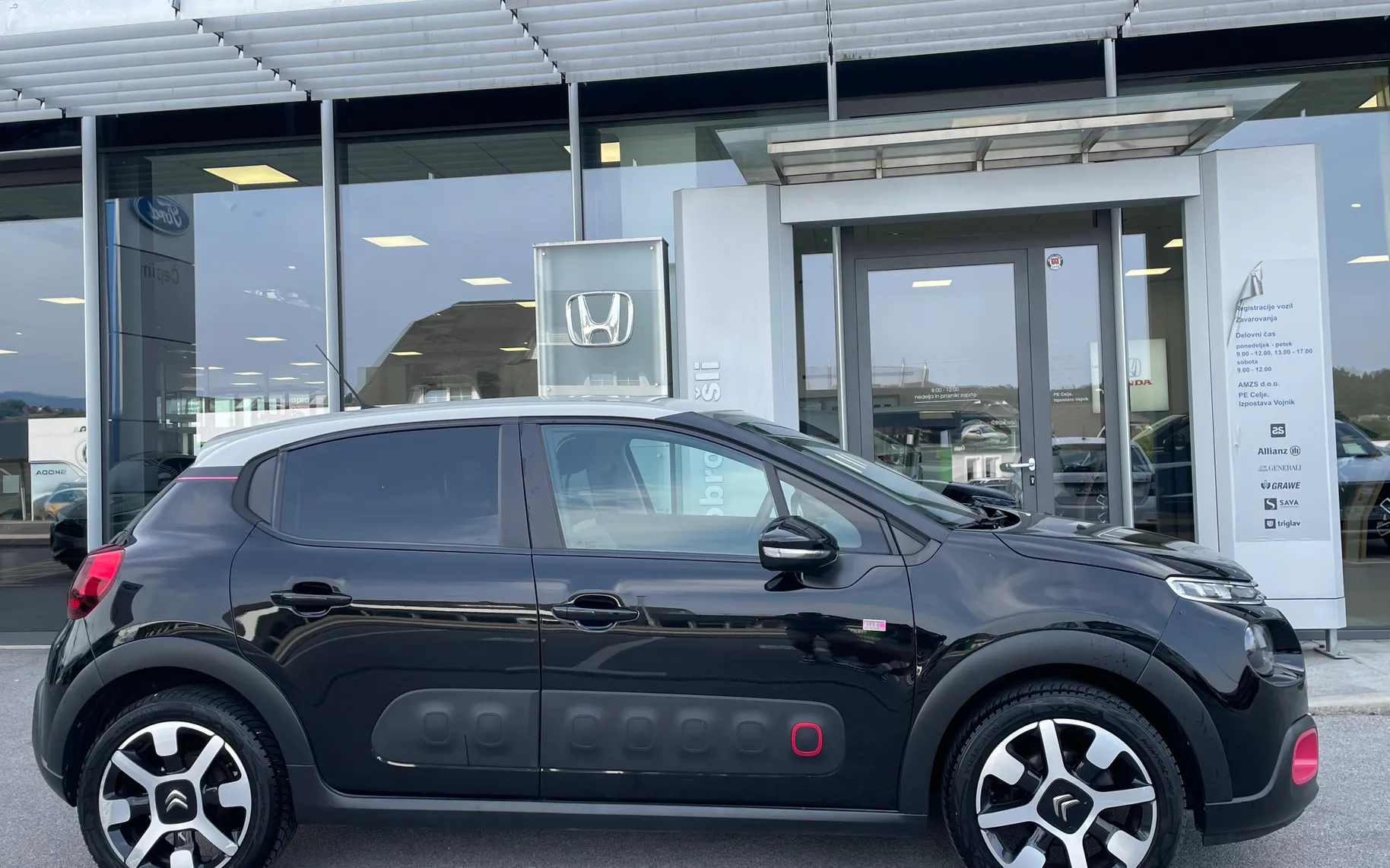 Zunanja slika - Citroën C3 - 1.2 PureTech 82 Shine - 4
